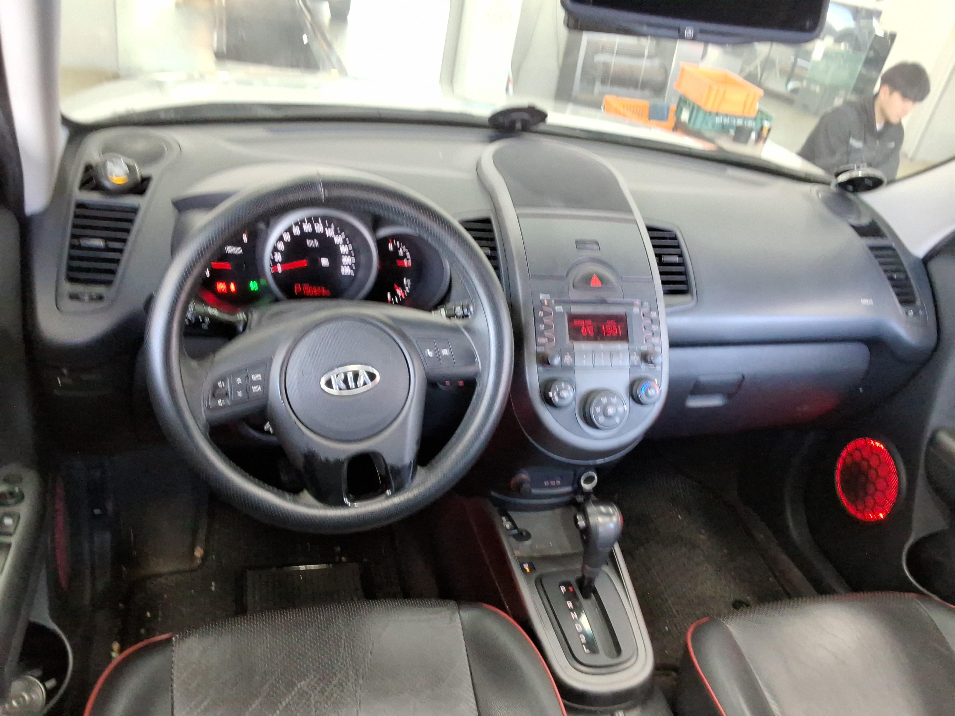 كيا سول 2010 - صورة 11