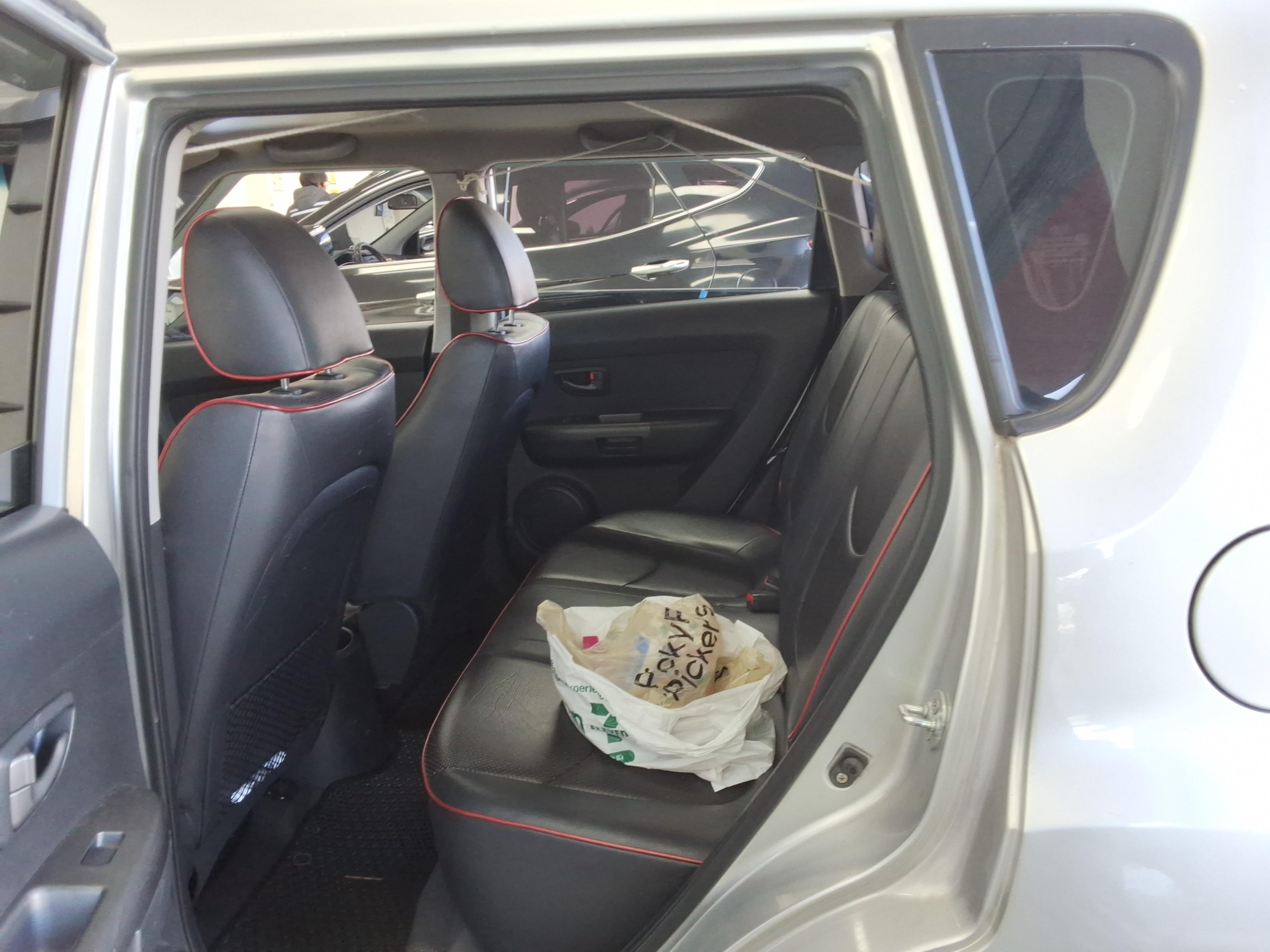 كيا سول 2010 - صورة 12