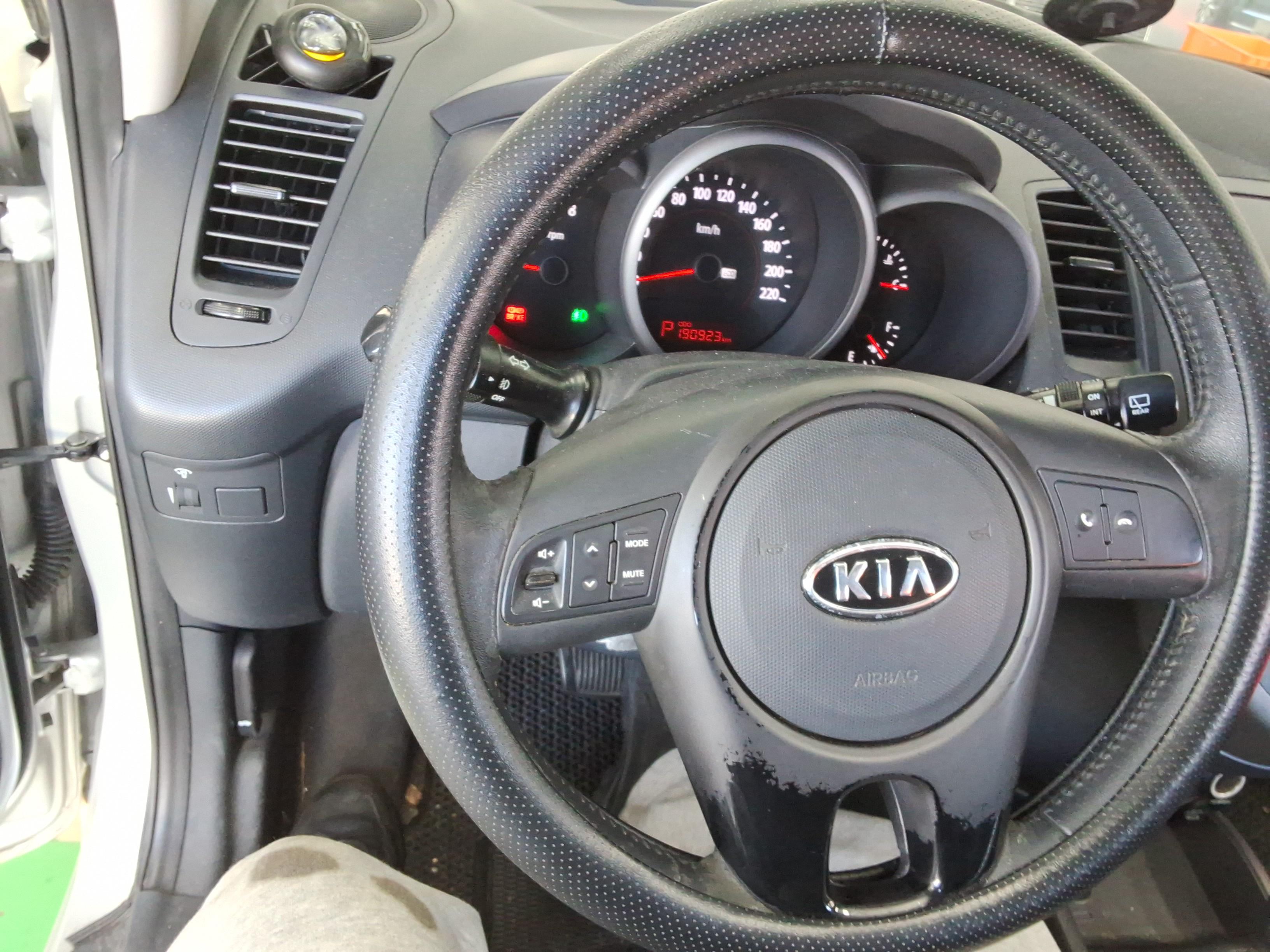 كيا سول 2010 - صورة 17