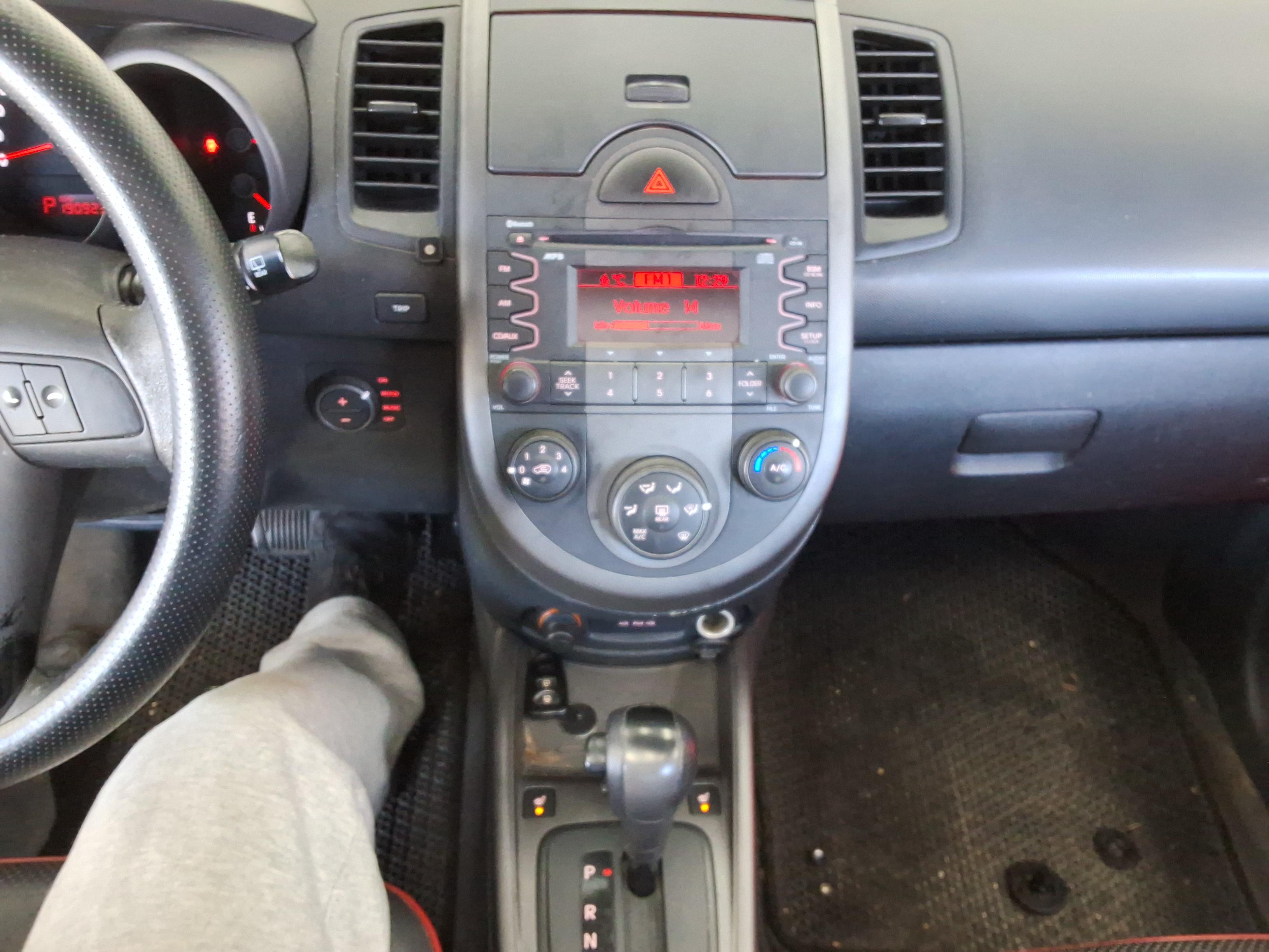 كيا سول 2010 - صورة 18