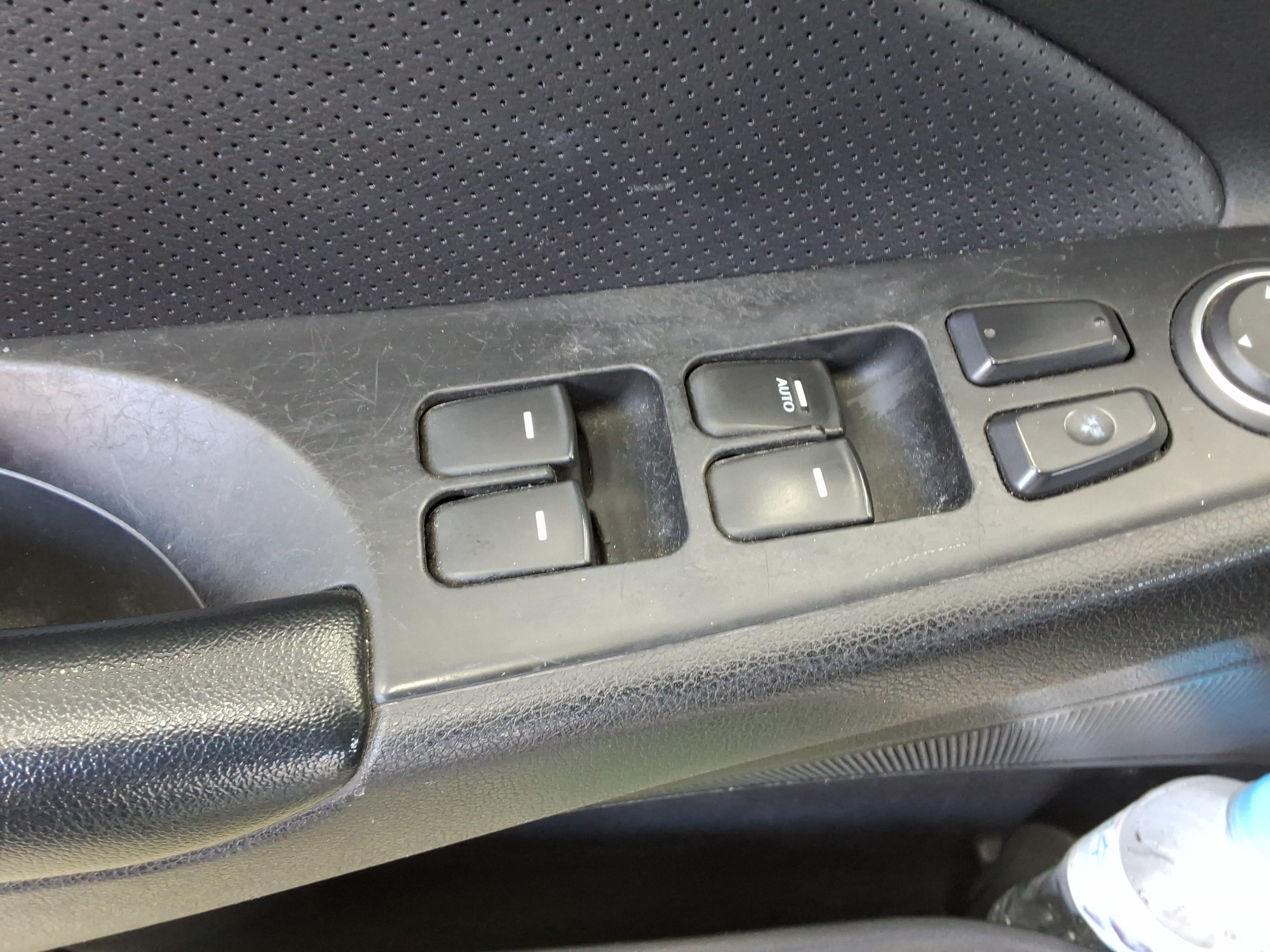 Hyundai Sonata 2010 - Image 21