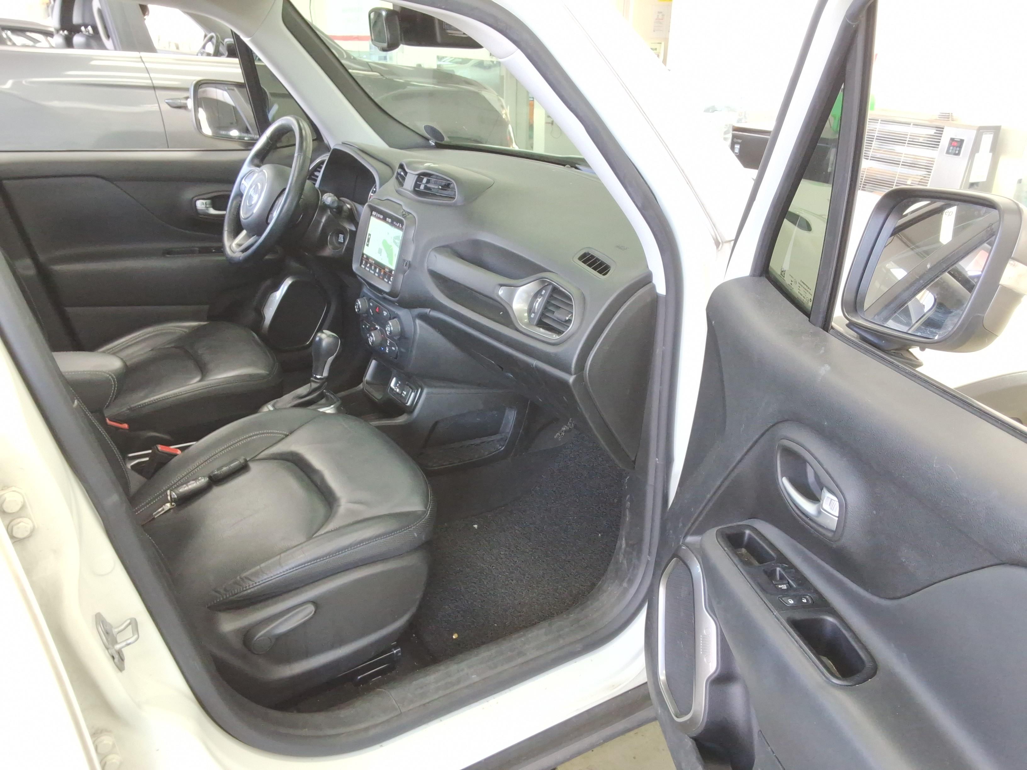 جيب رينيجيد 2020 - صورة 14