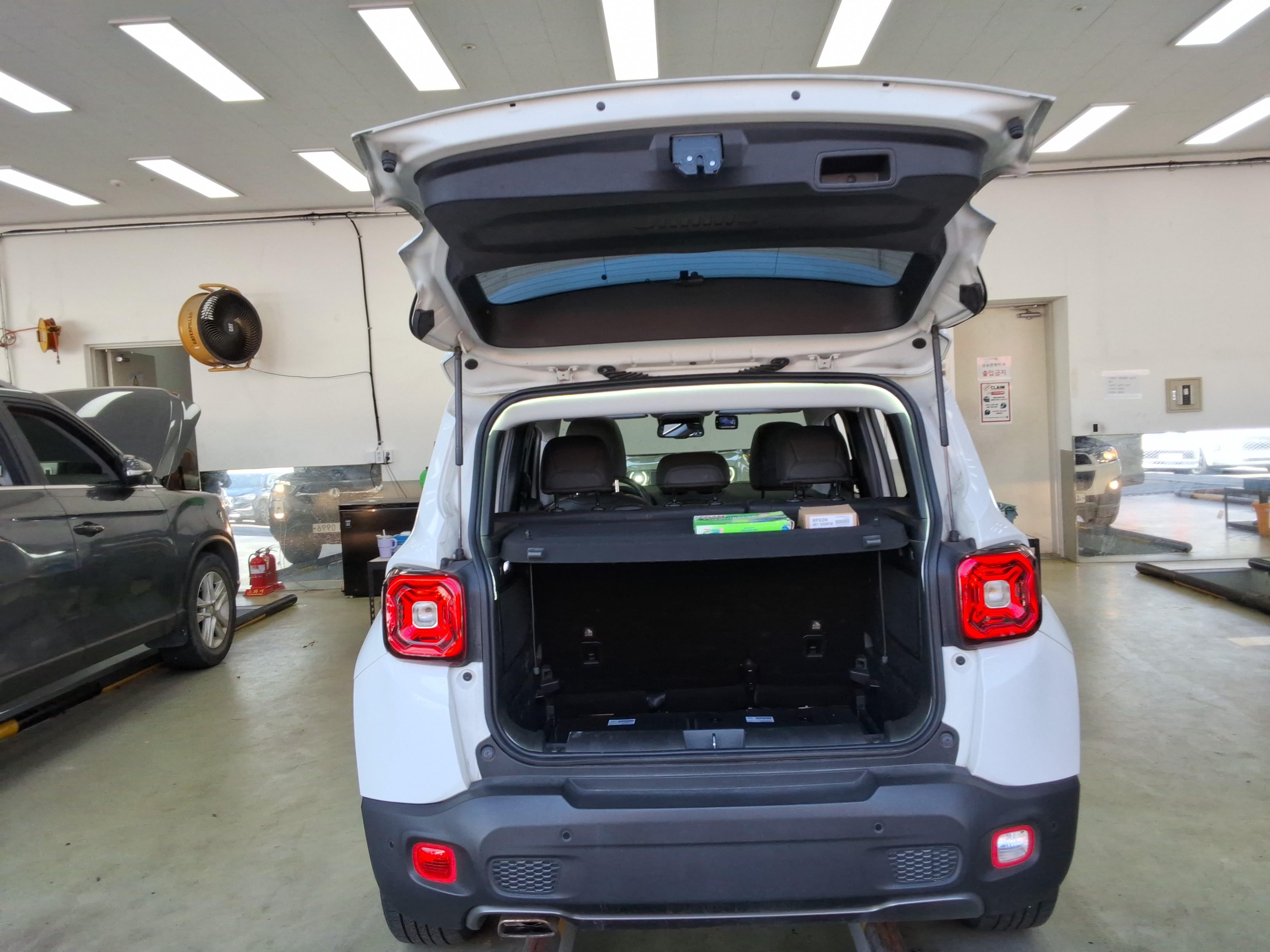 جيب رينيجيد 2020 - صورة 15