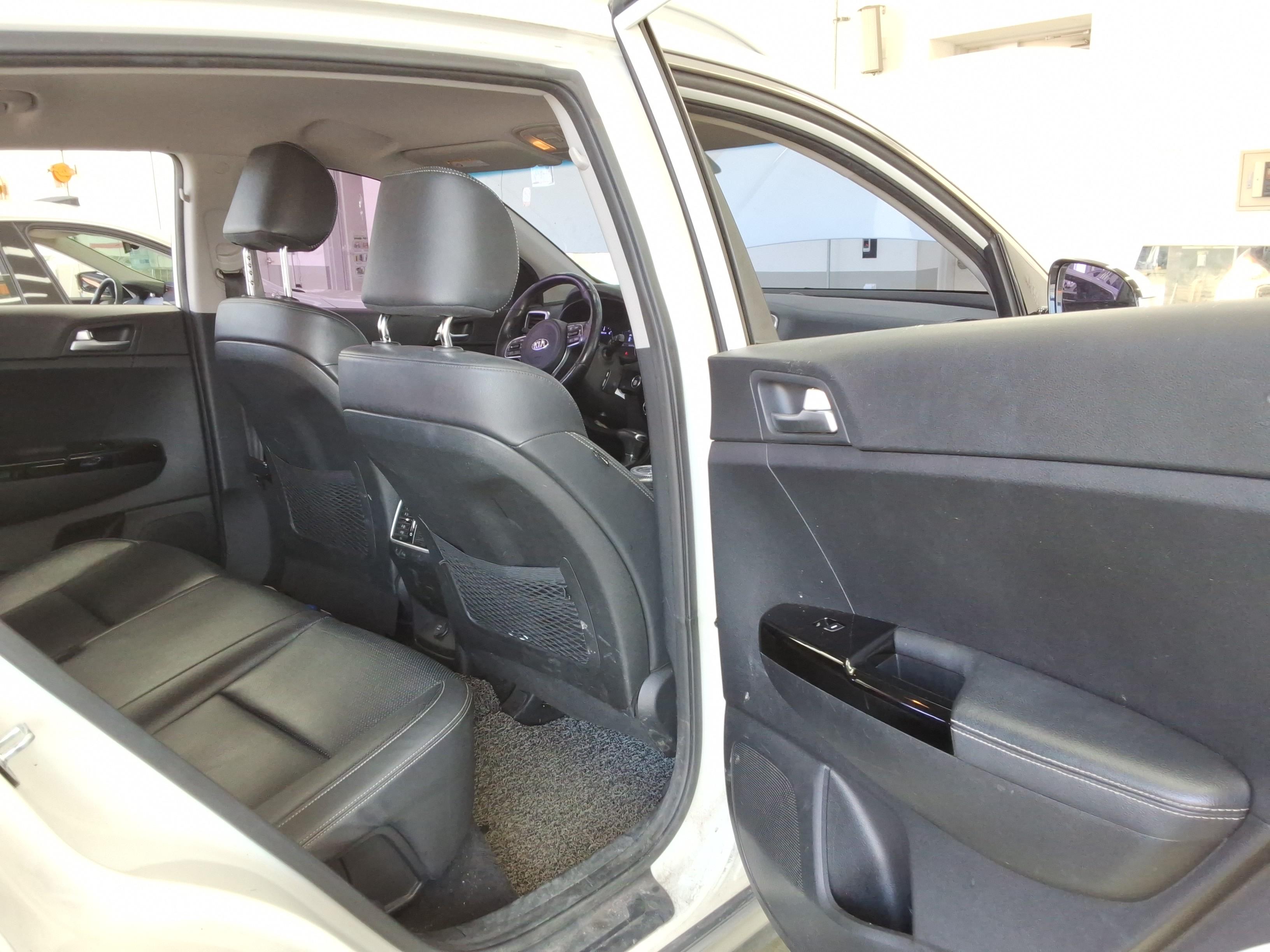 كيا سبورتاج 2016 - صورة 11