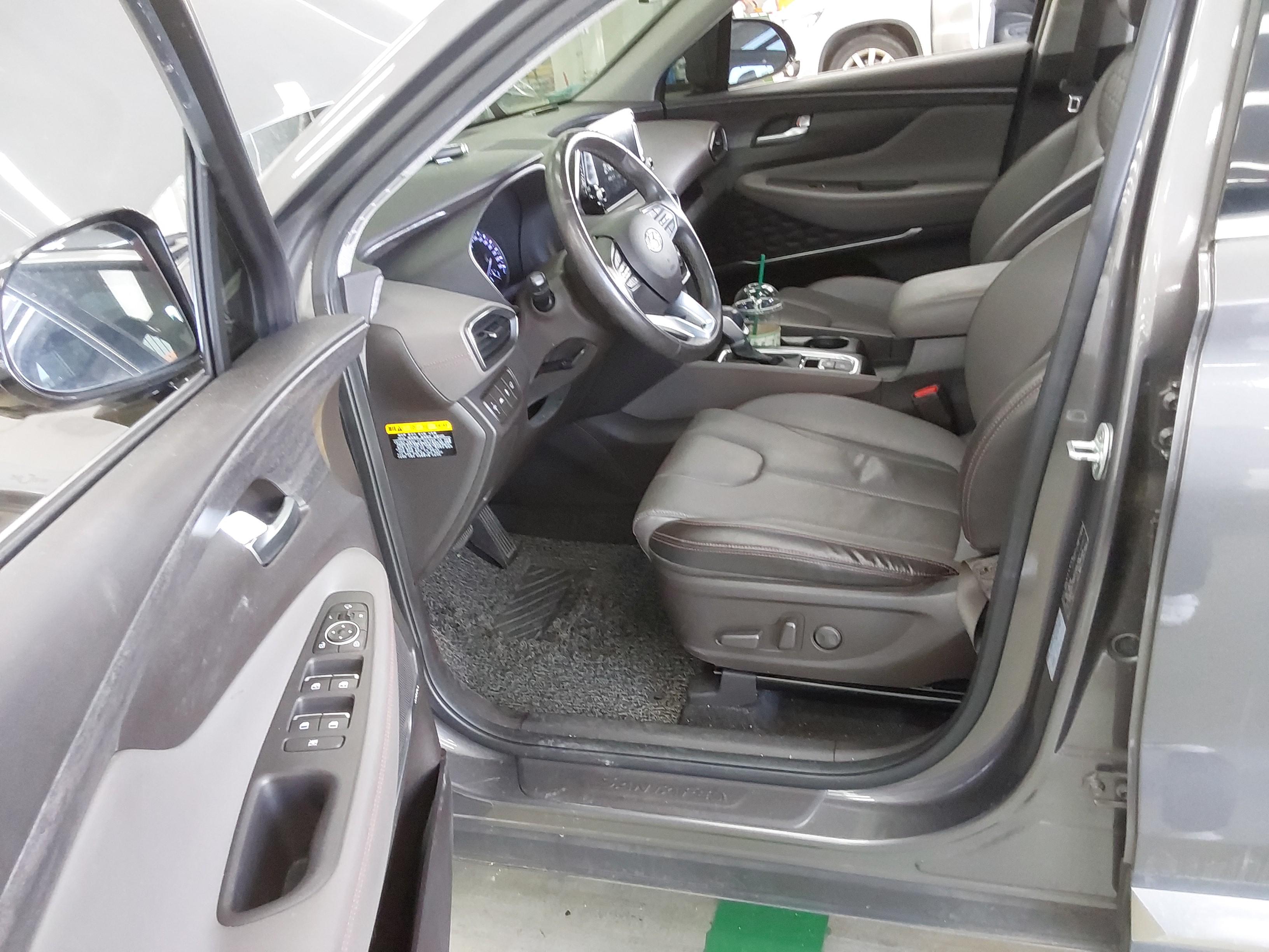 Hyundai Santa Fe 2019 - Image 9