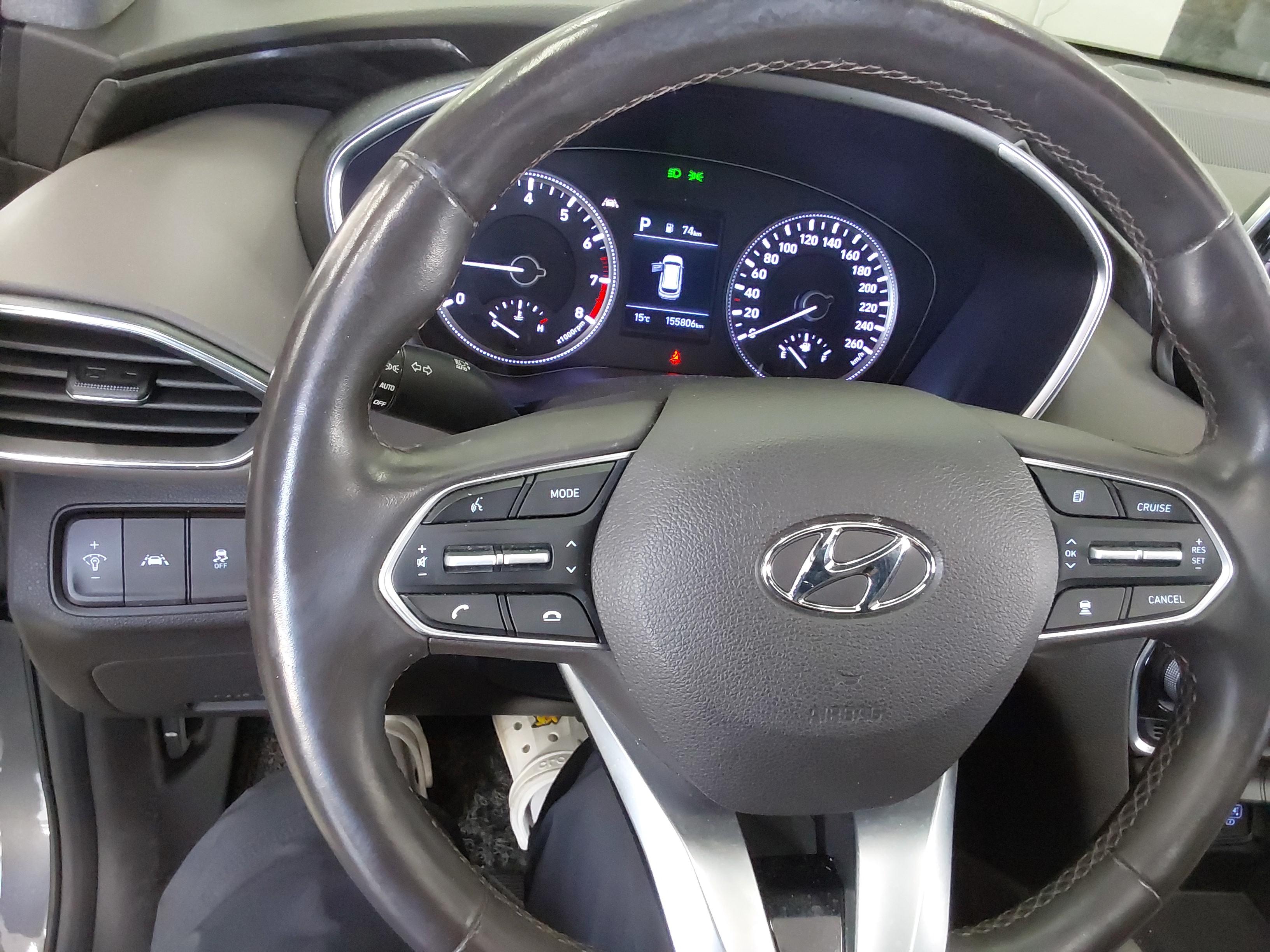 Hyundai Santa Fe 2019 - Image 18