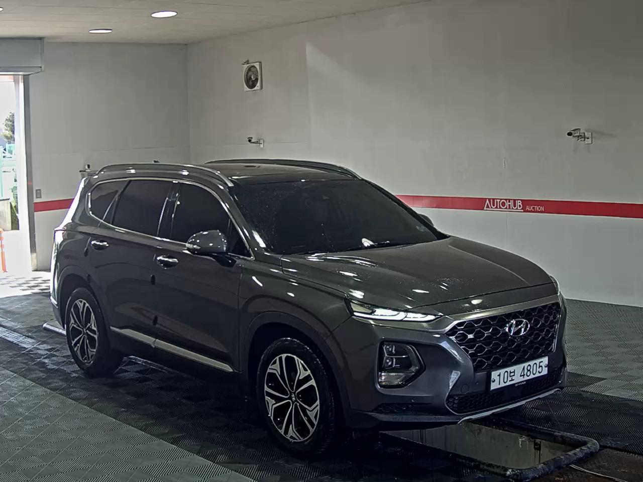 Hyundai Santa Fe 2019 - Image 2