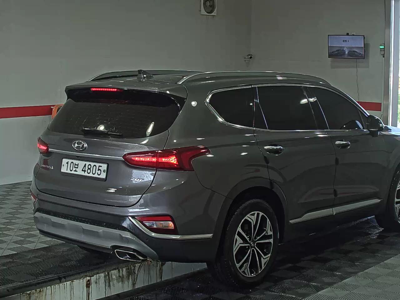 Hyundai Santa Fe 2019 - Image 4