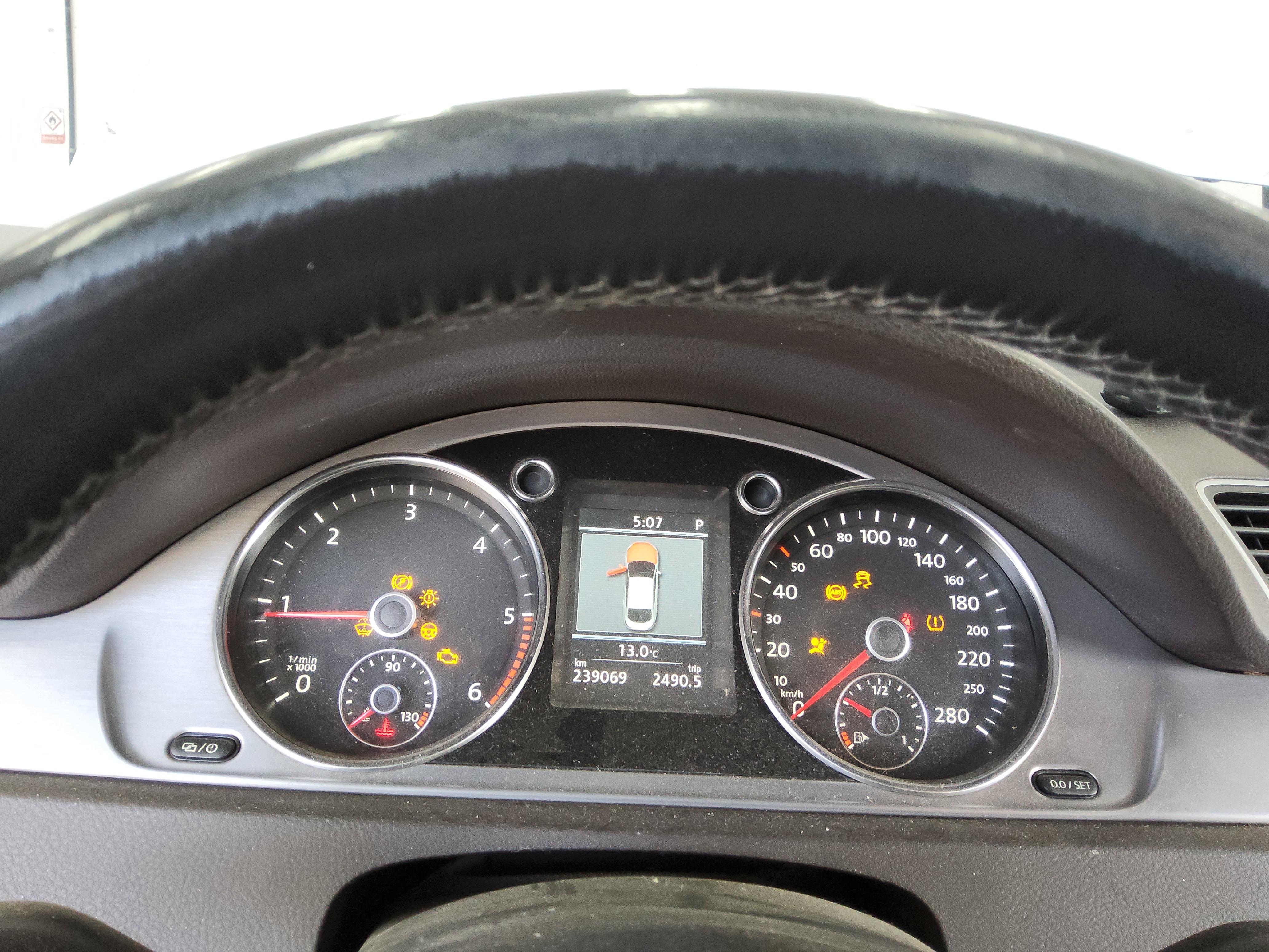 VOLKSWAGEN 씨씨 2013 - 이미지 9