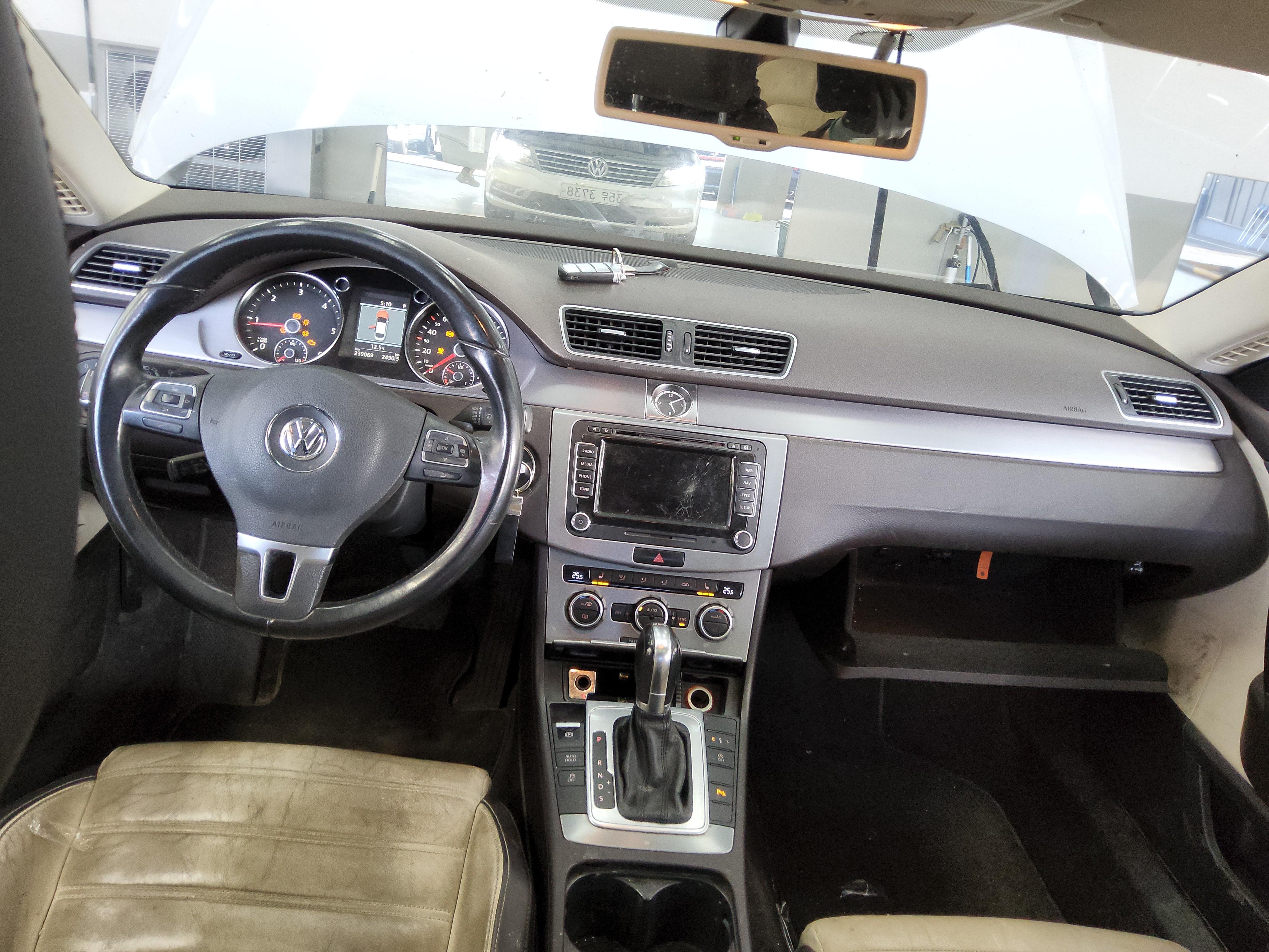 VOLKSWAGEN 씨씨 2013 - 이미지 11