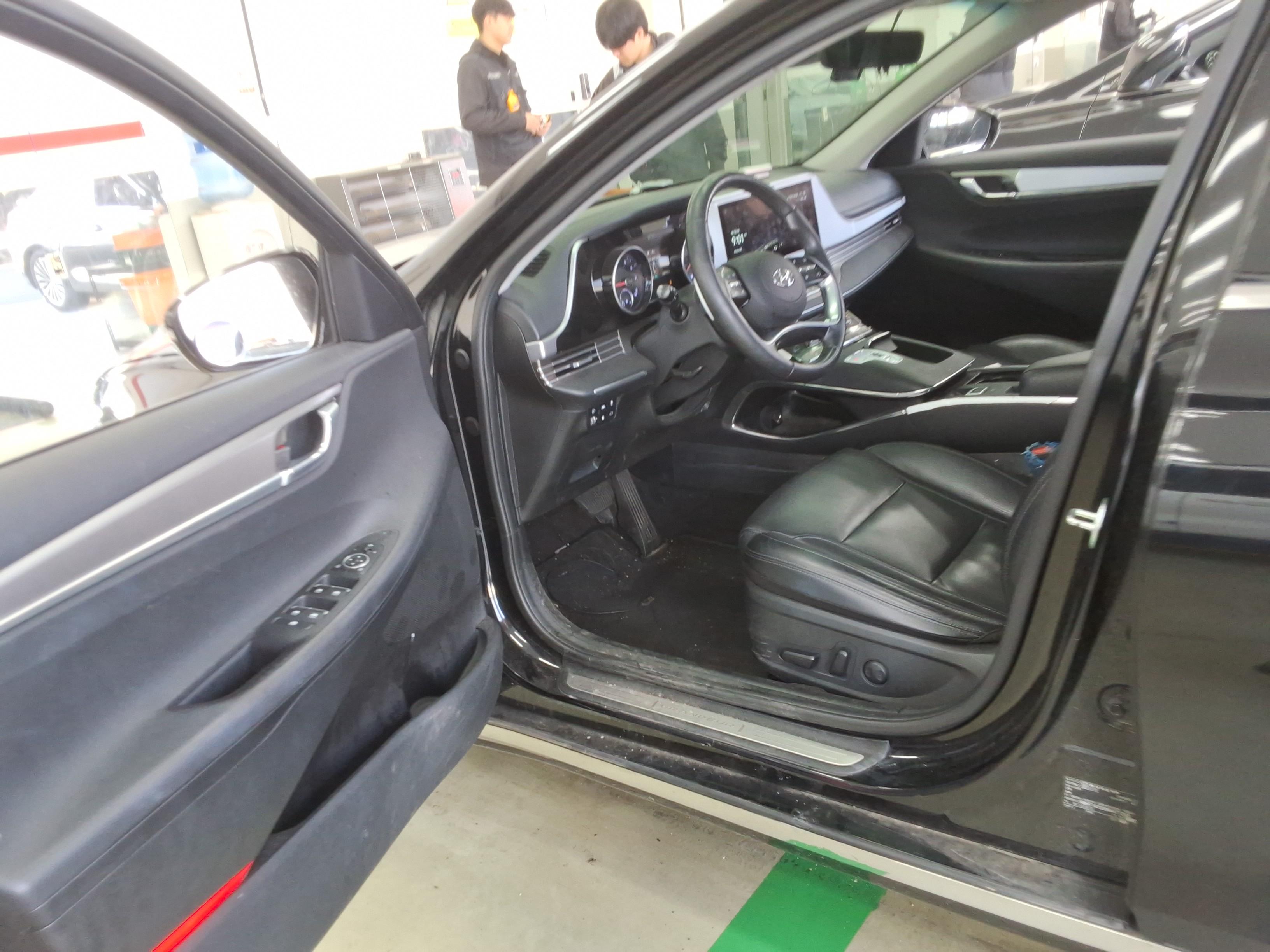 Hyundai Grandeur 2022 - Image 10