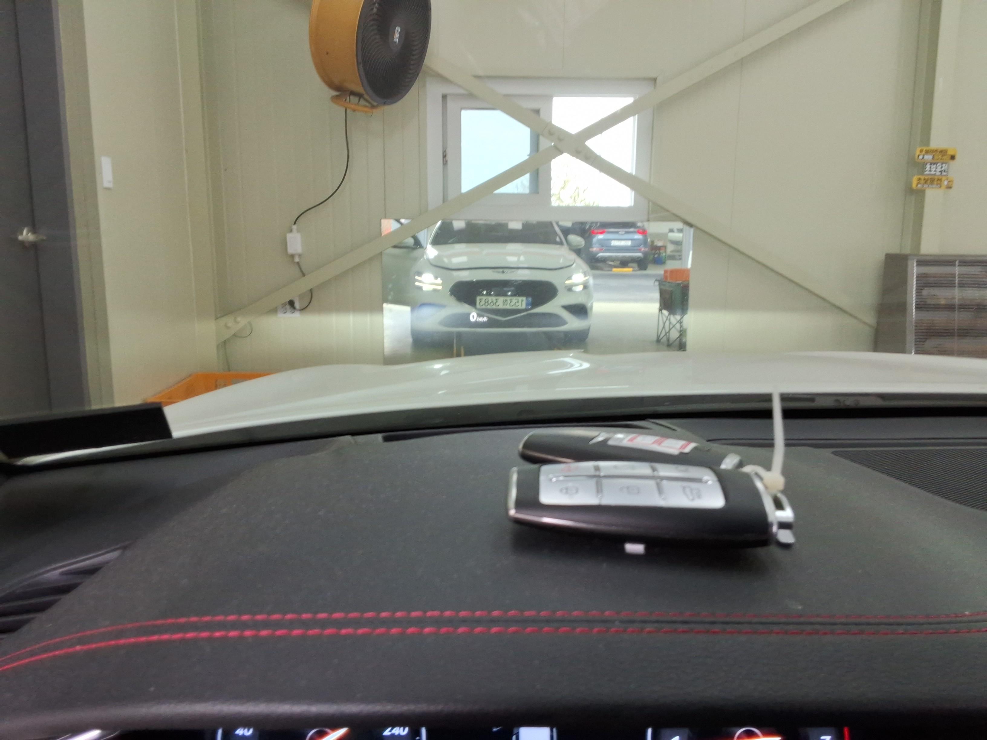 Hyundai Genesis 2021 - Image 18