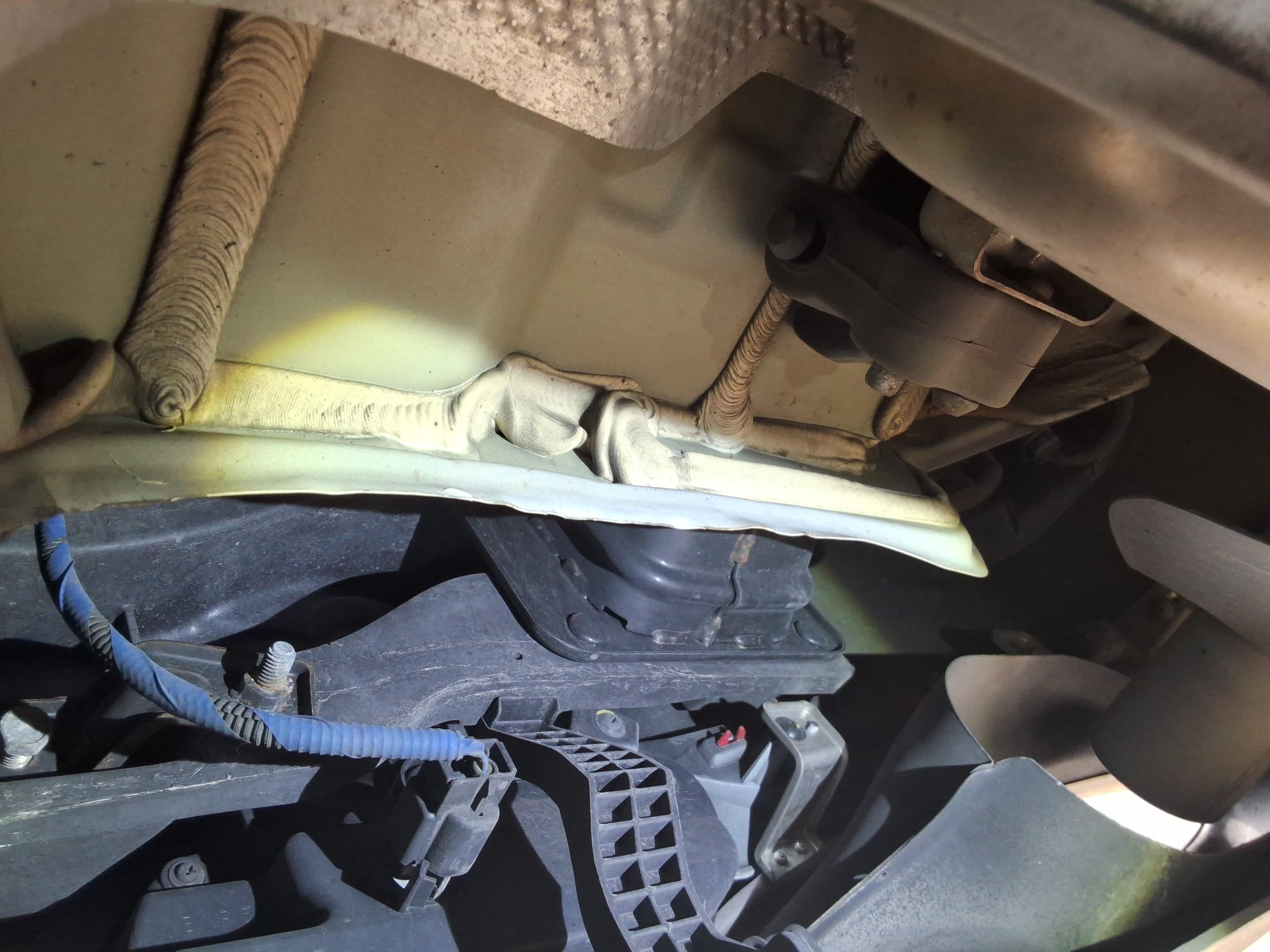 Hyundai Genesis 2021 - Image 21