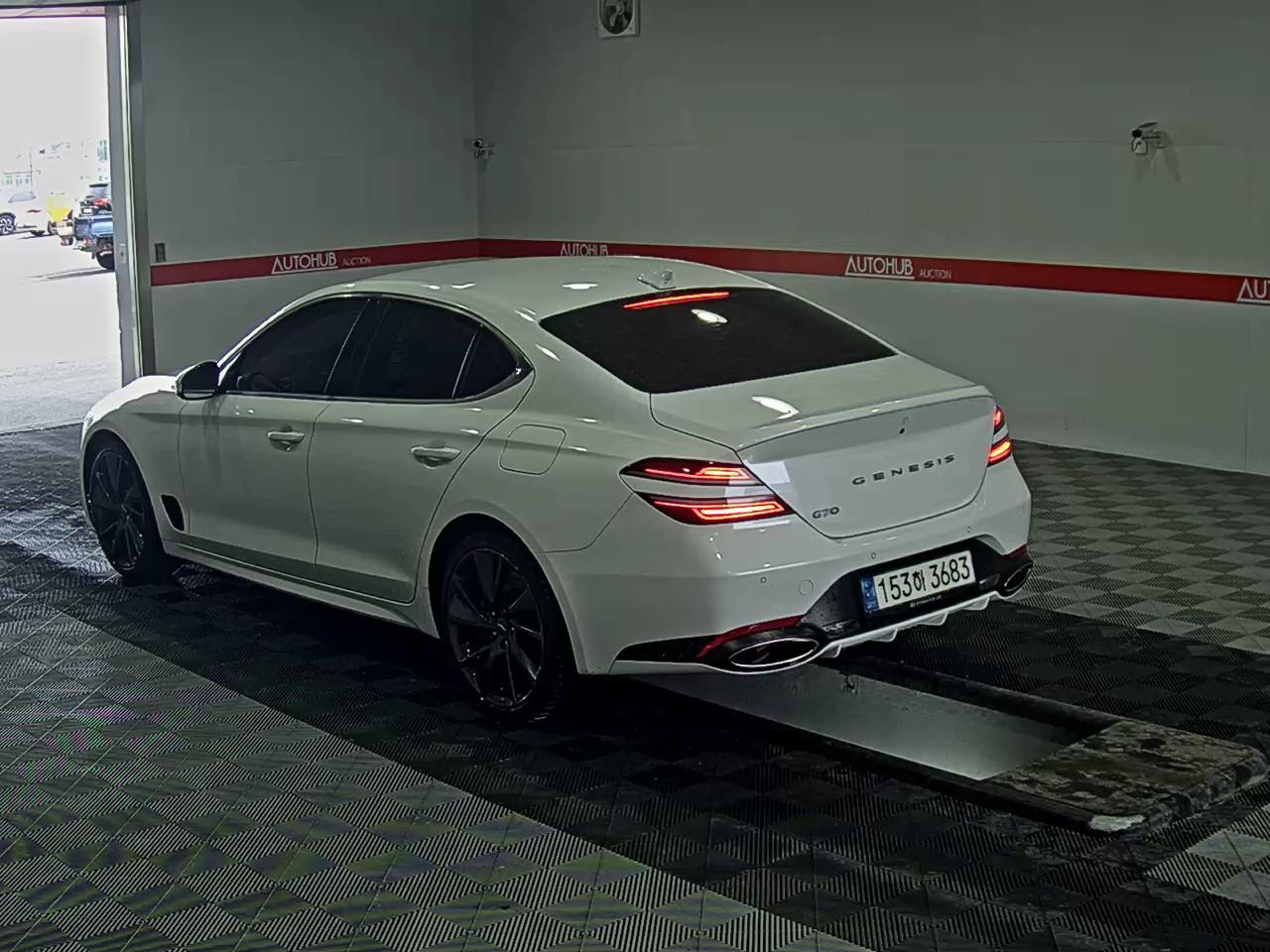 Hyundai Genesis 2021 - Image 5