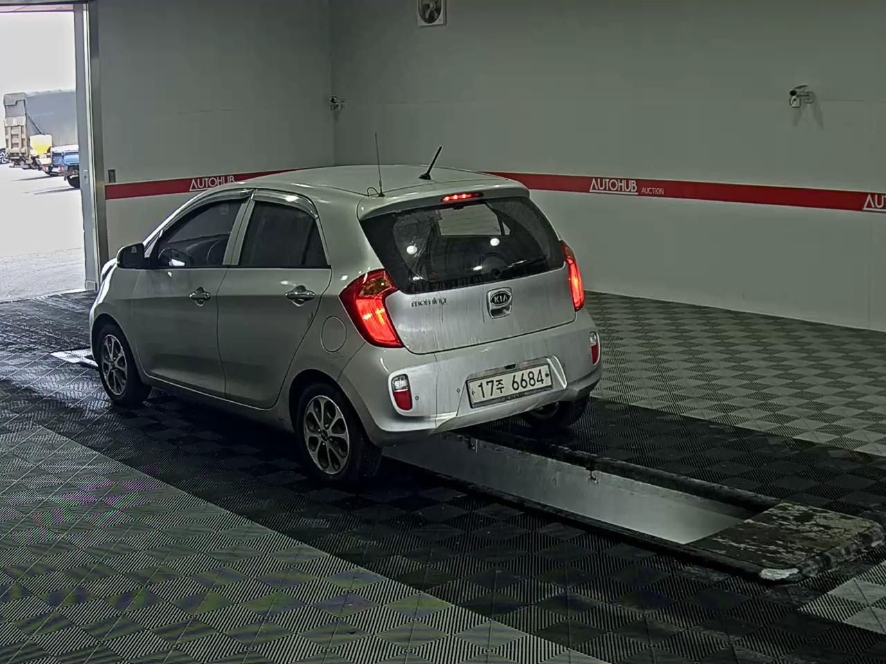 كيا مورنينج 2012 - صورة 5