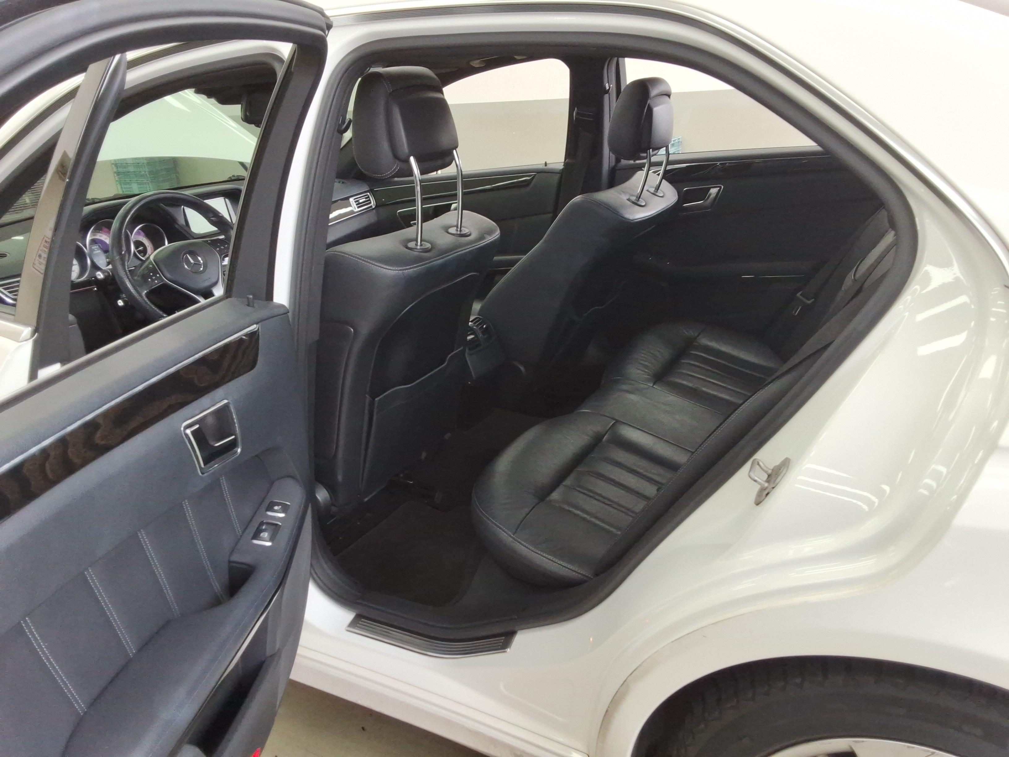 Mercedes-Benz E-Class 2014 - Image 10