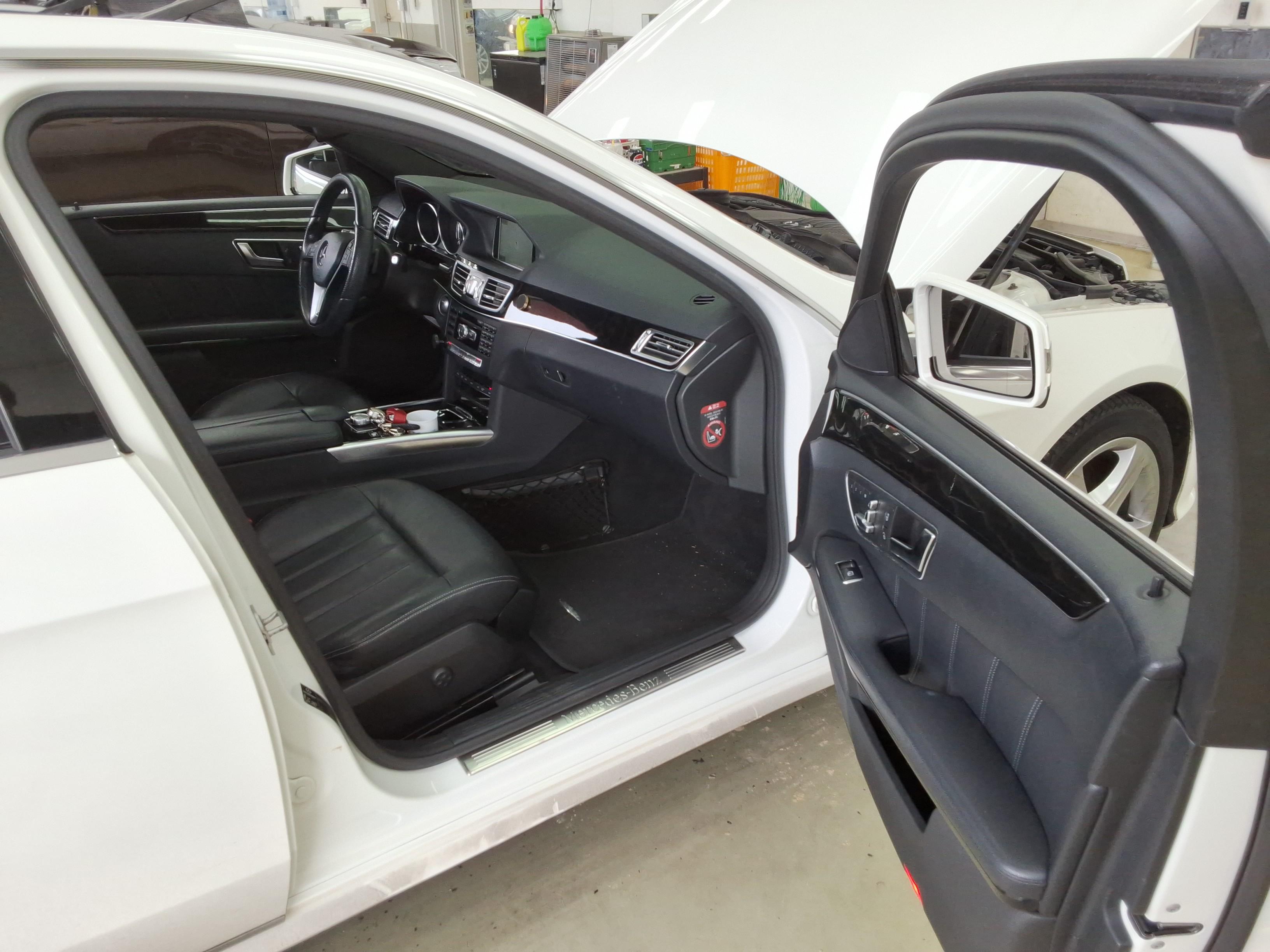 Mercedes-Benz E-Class 2014 - Image 12