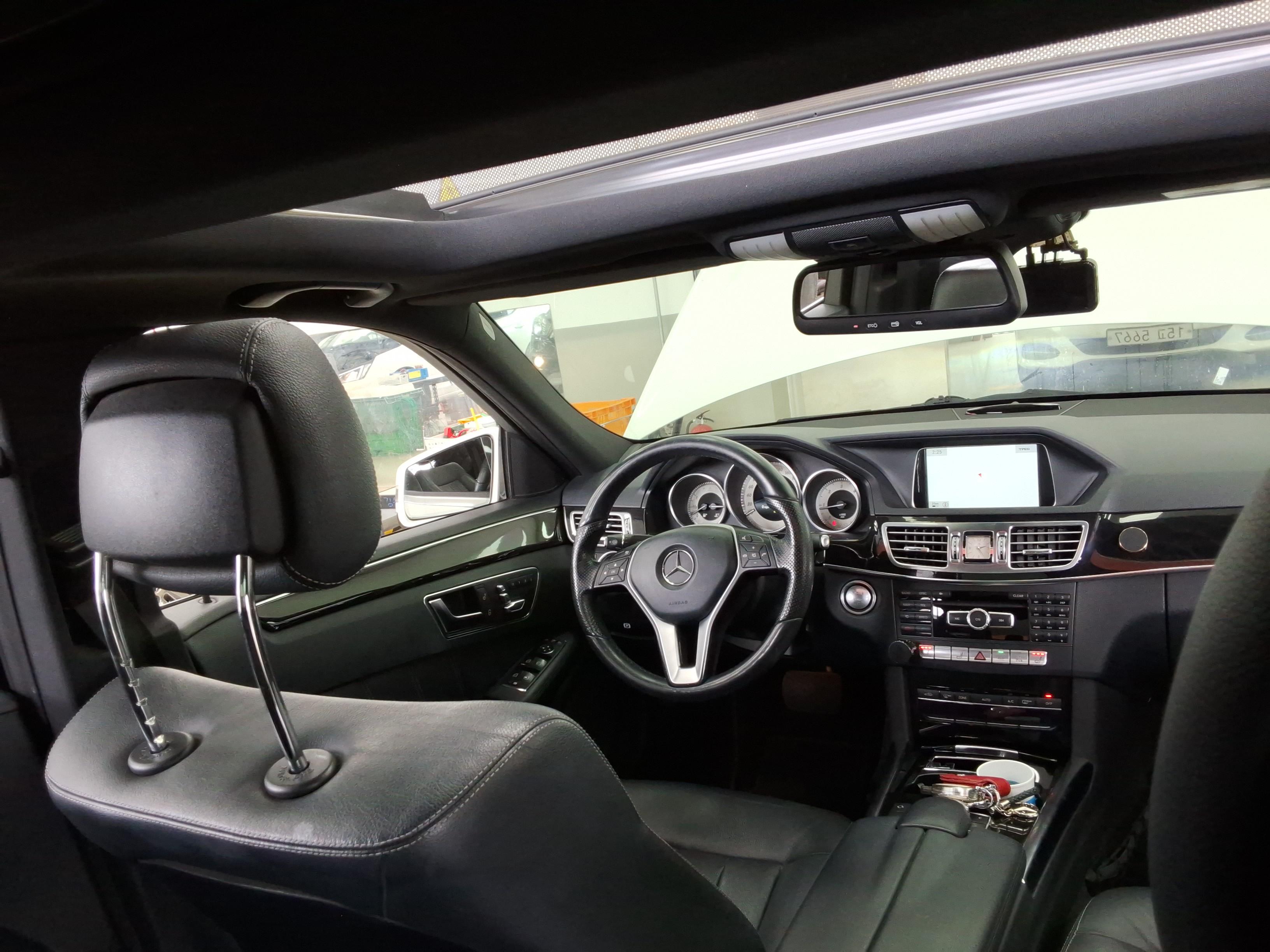 Mercedes-Benz E-Class 2014 - Image 13