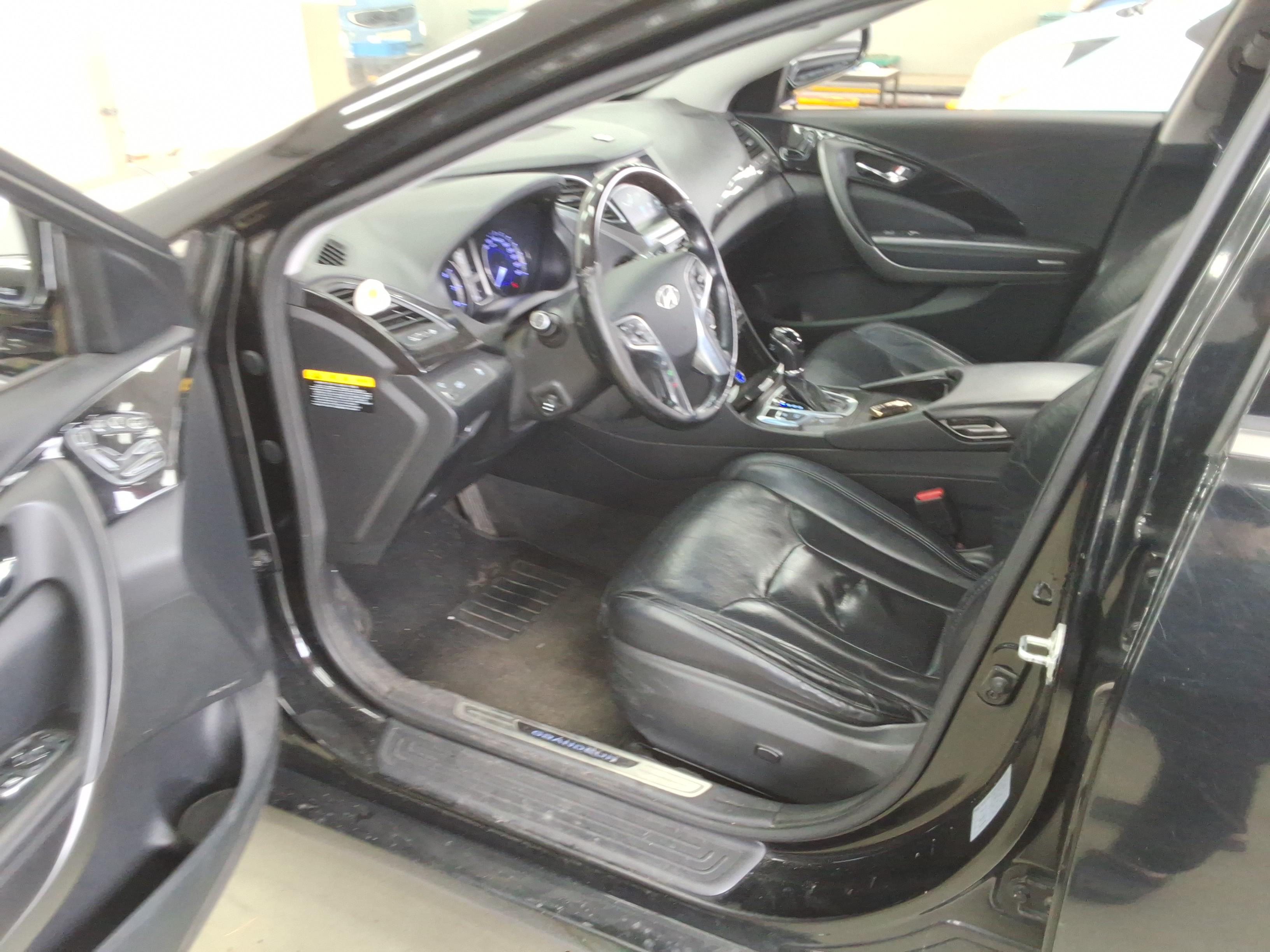 هيونداي جرانجر 2015 - صورة 10