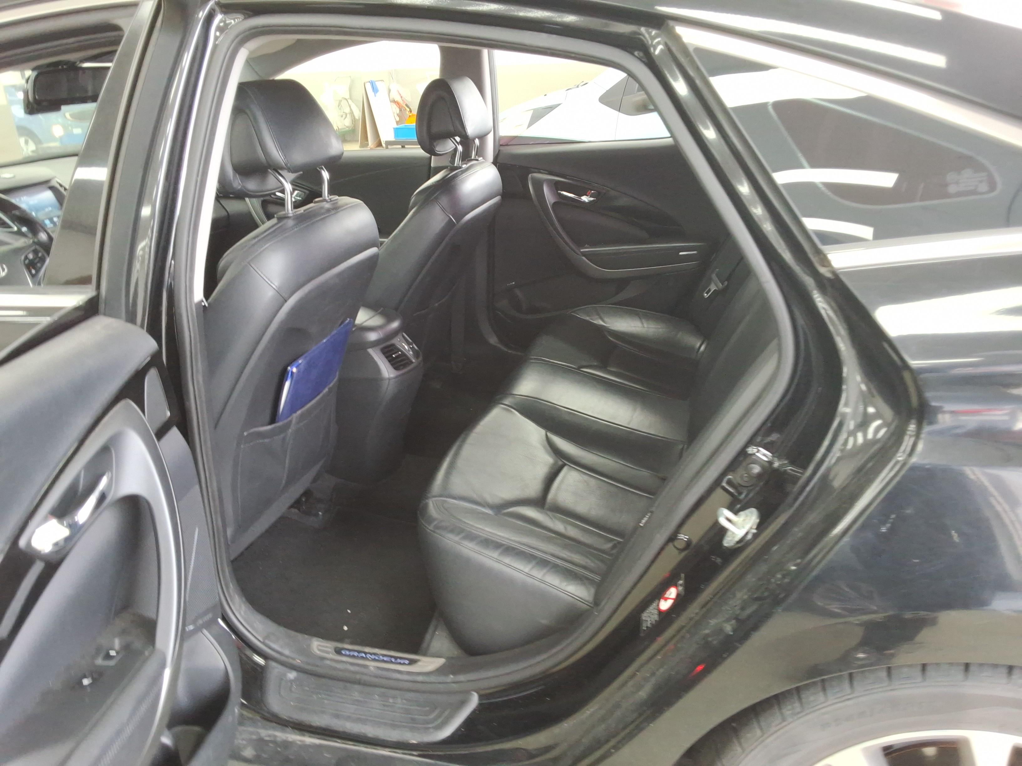 هيونداي جرانجر 2015 - صورة 12