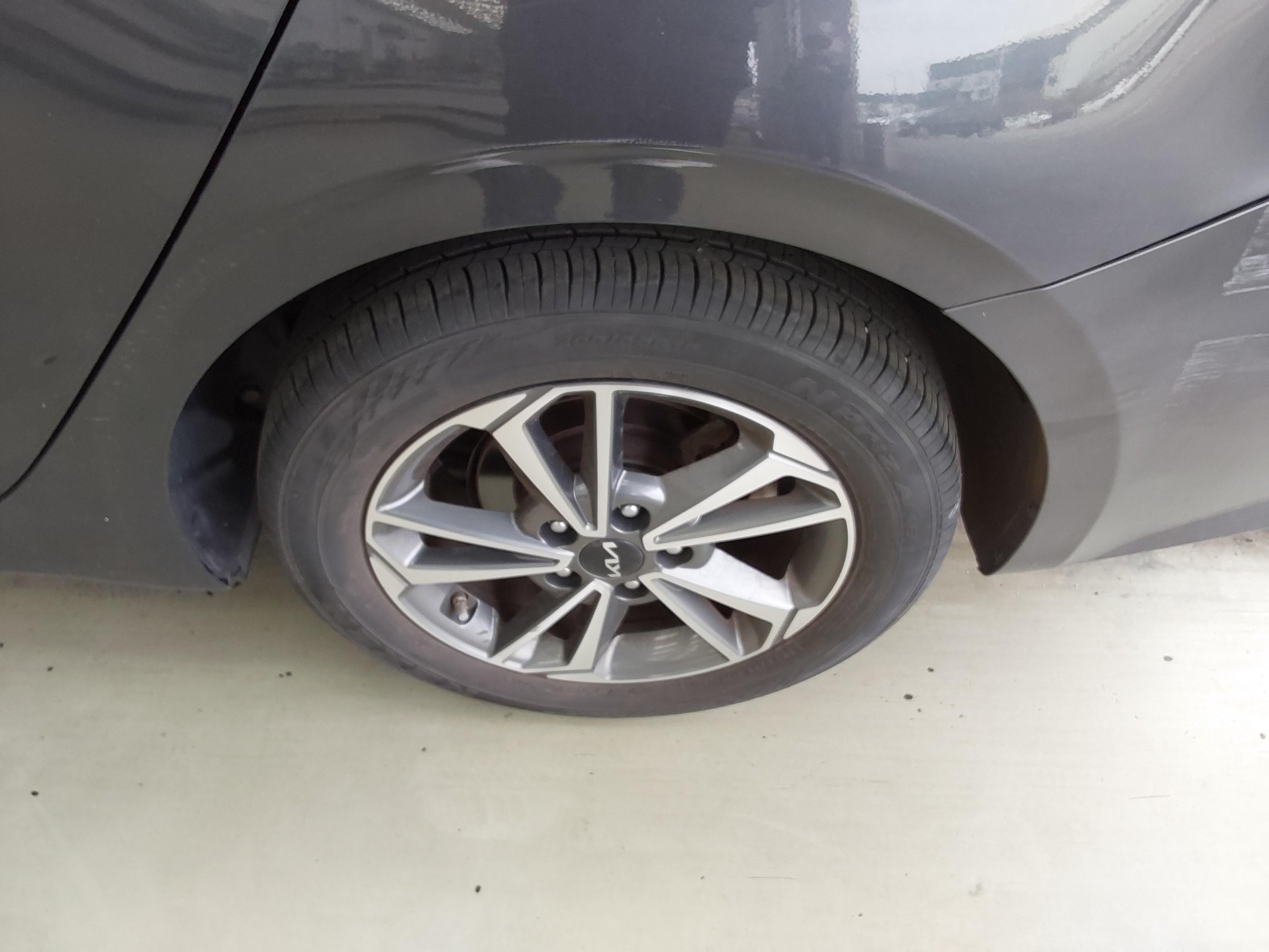 Kia K3 2023 - Image 21