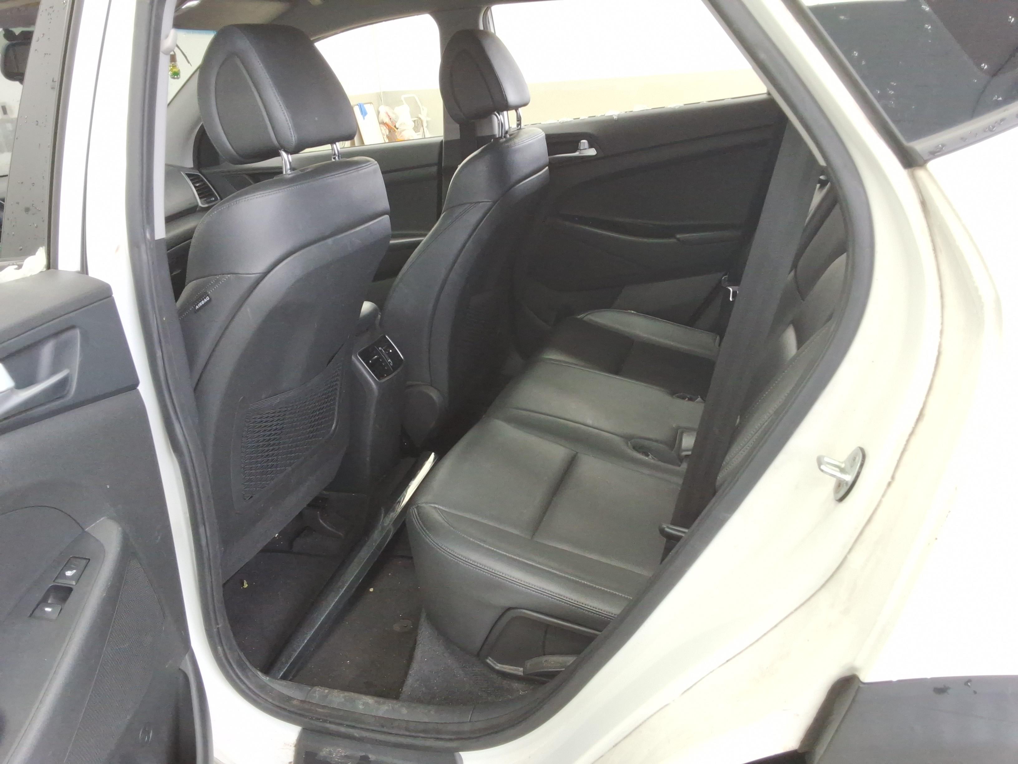 هيونداي توسان 2016 - صورة 12