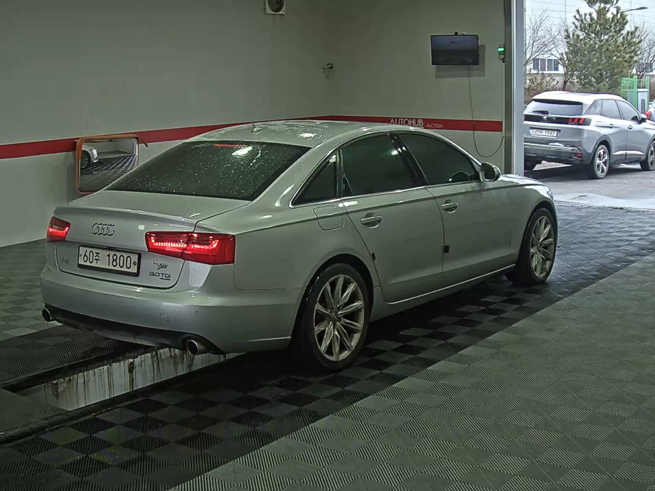 أودي A6 2013 - صورة 4