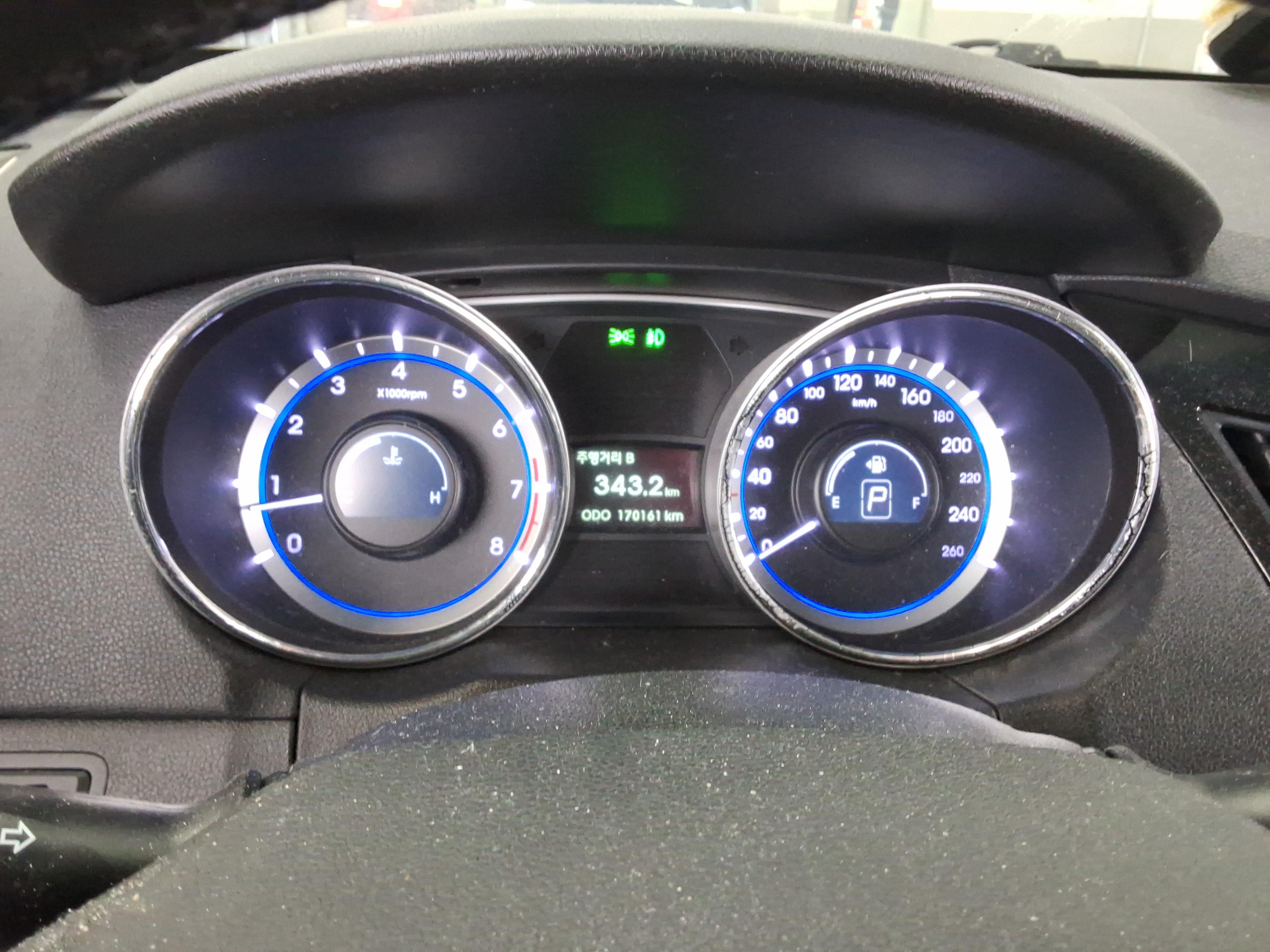 هيونداي سوناتا 2011 - صورة 9