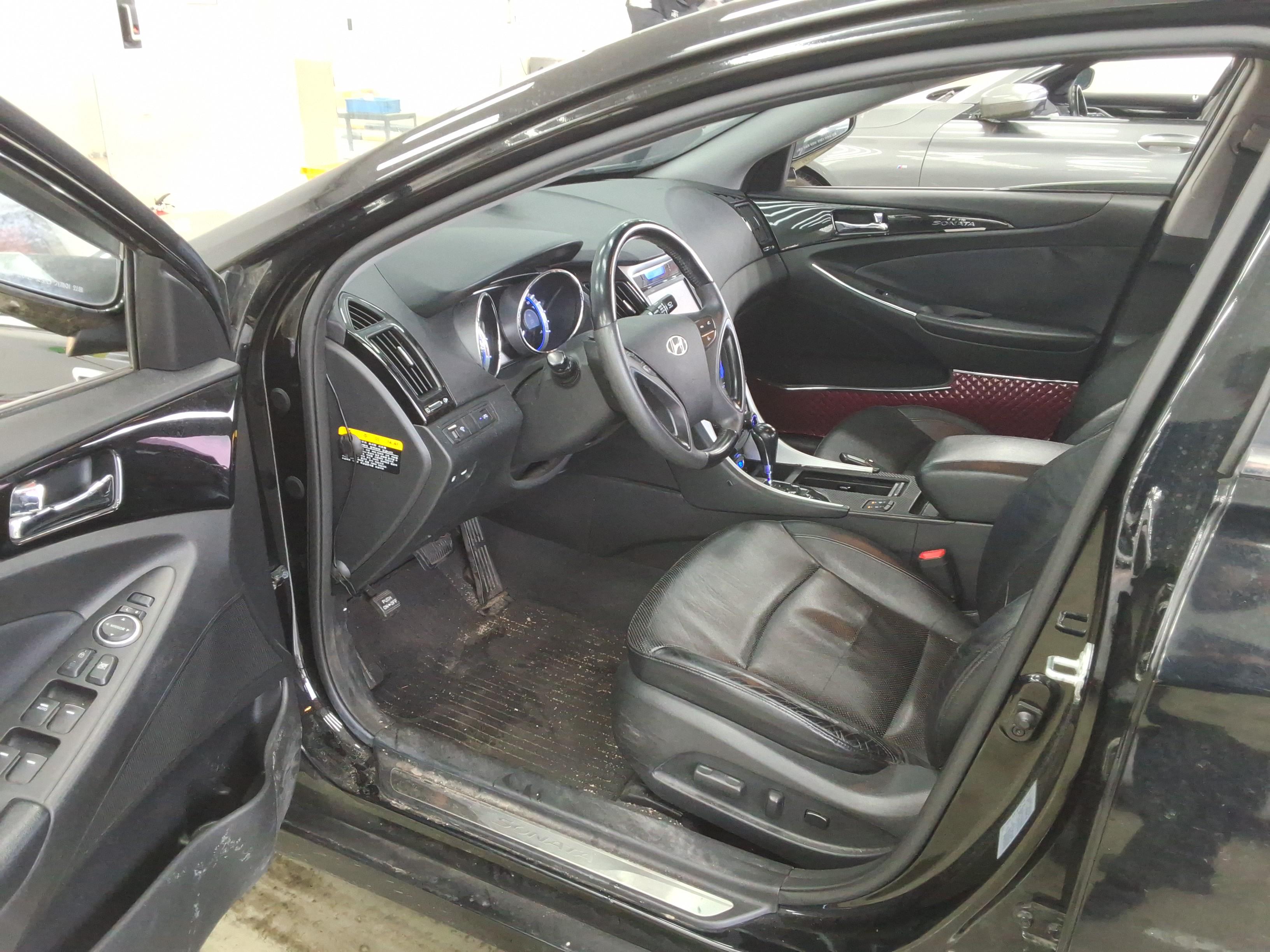 هيونداي سوناتا 2011 - صورة 10