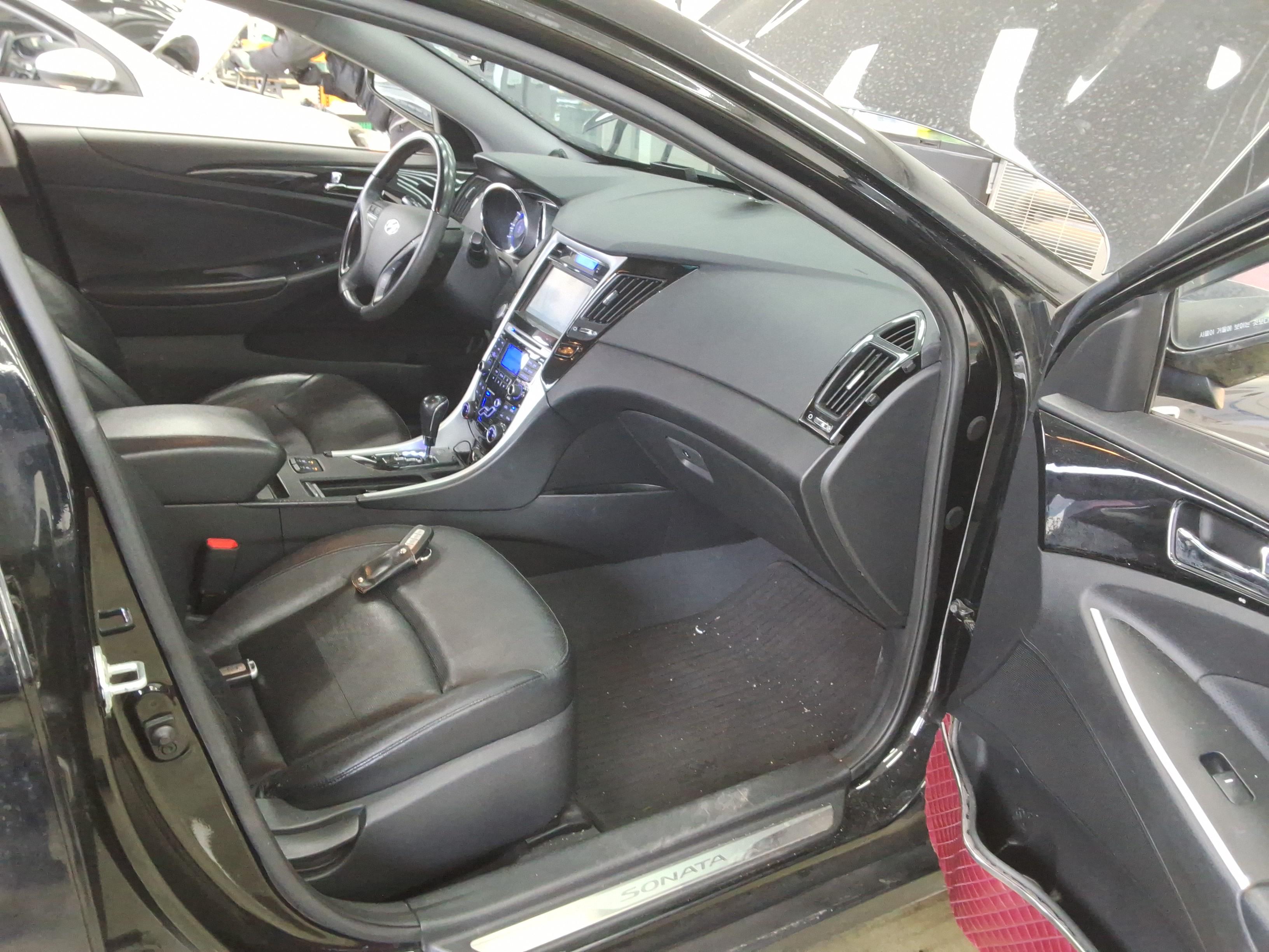 هيونداي سوناتا 2011 - صورة 14