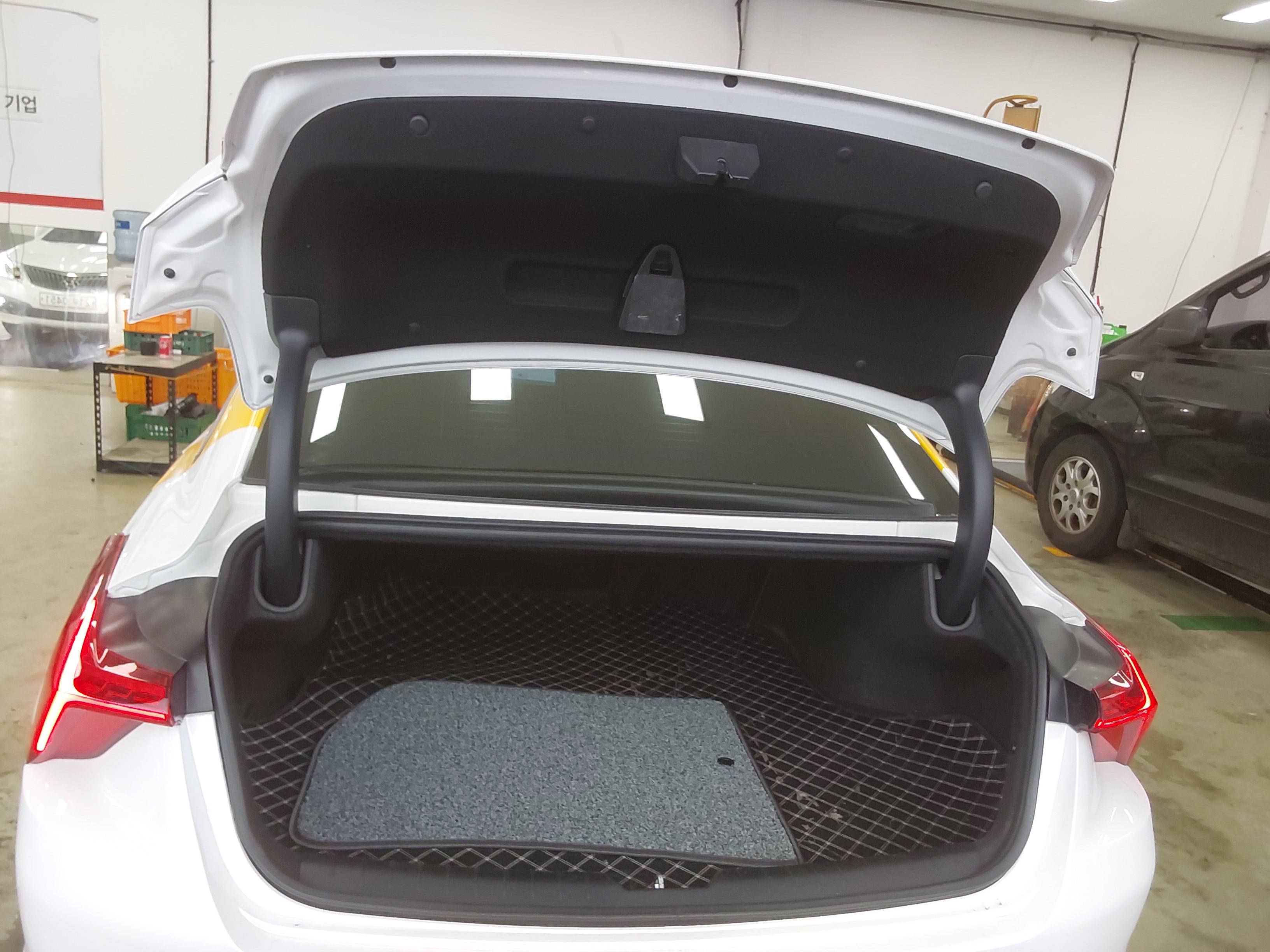 Kia K8 2023 - Image 12