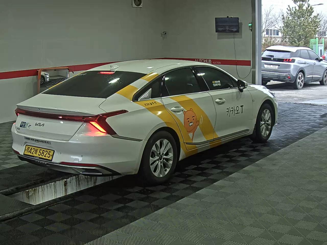 Kia K8 2023 - Image 4