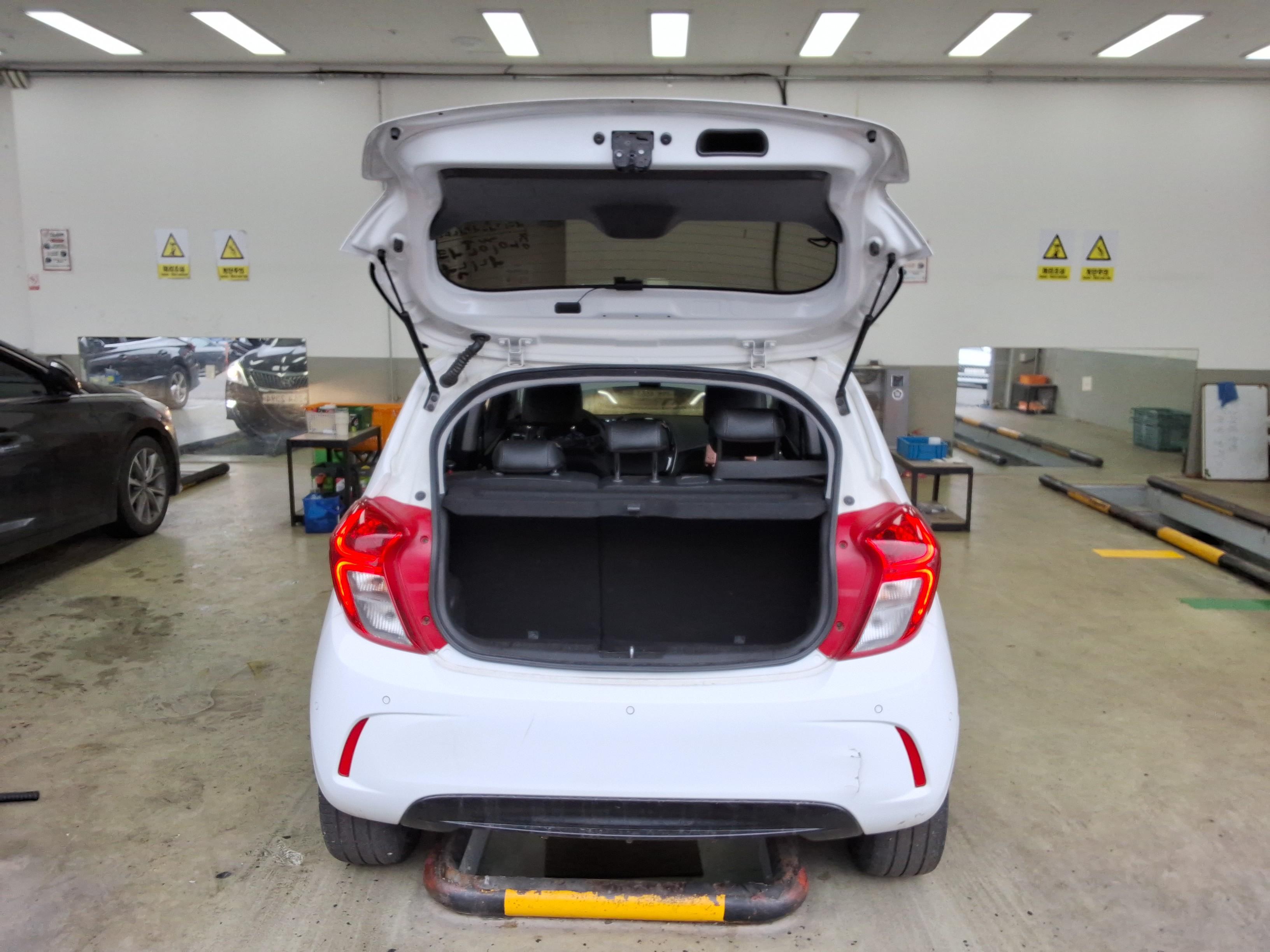 جنرال موتورز كوريا سبارك 2019 - صورة 14