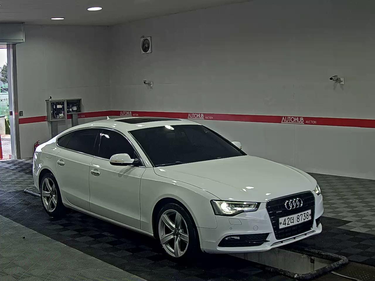 أودي ايه 5 2014 - صورة 2