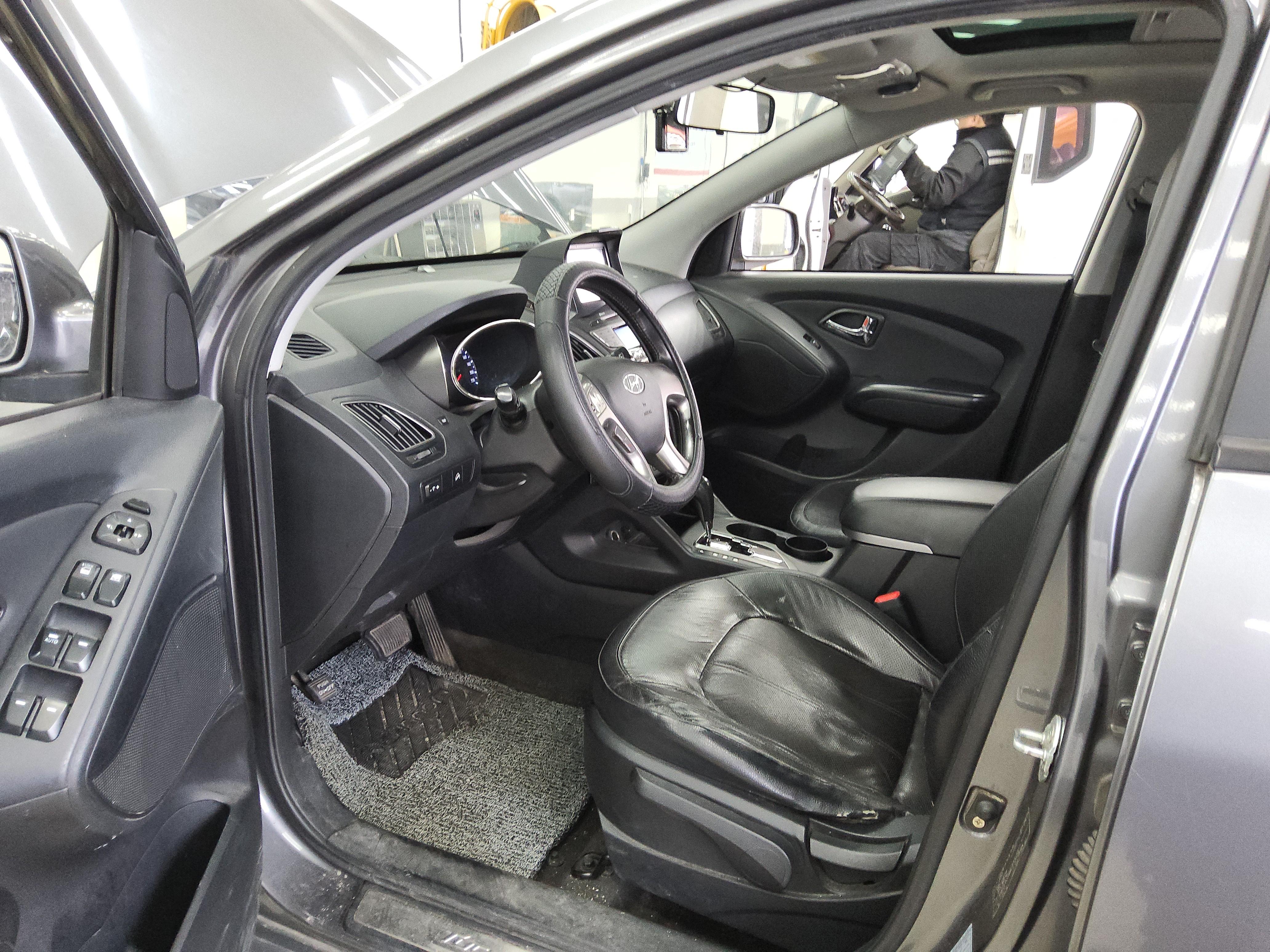 هيونداي توسان 2011 - صورة 10