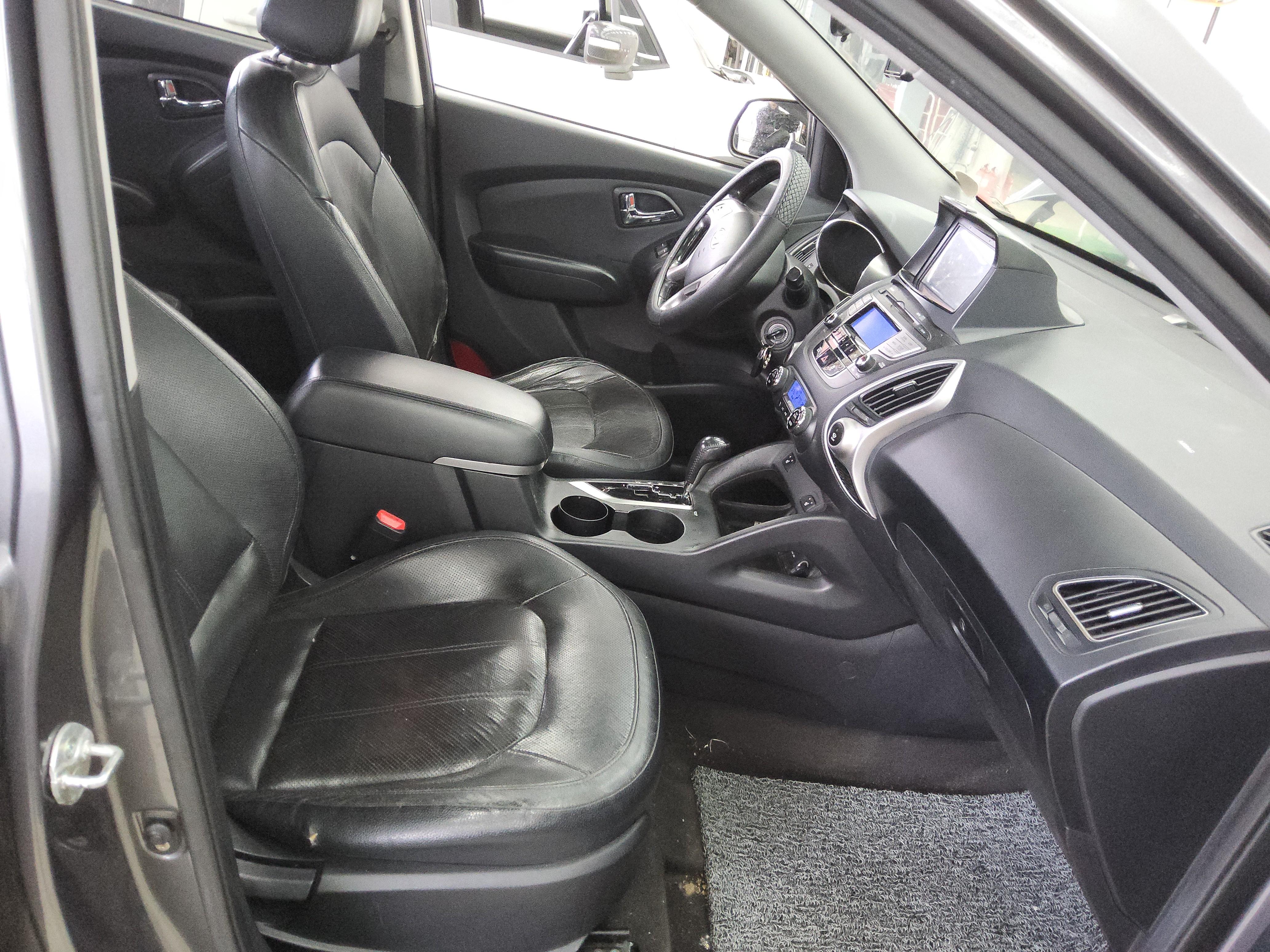 هيونداي توسان 2011 - صورة 14