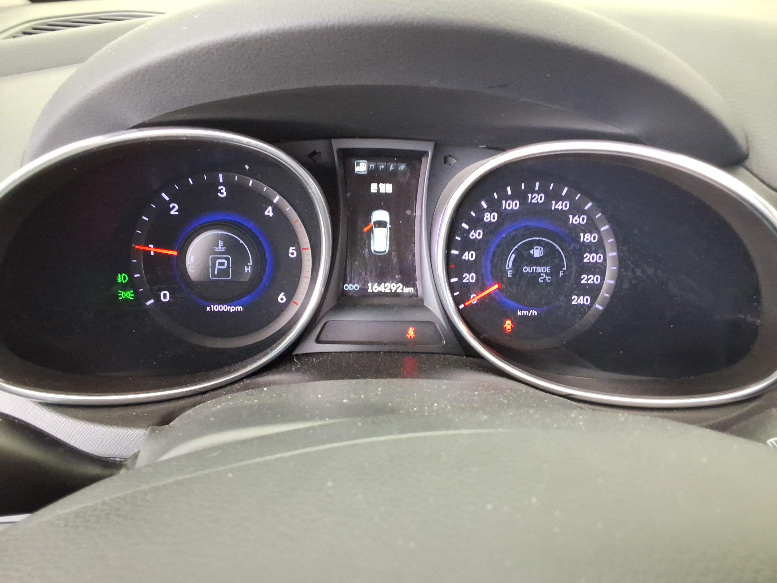 هيونداي سانتافي 2015 - صورة 9