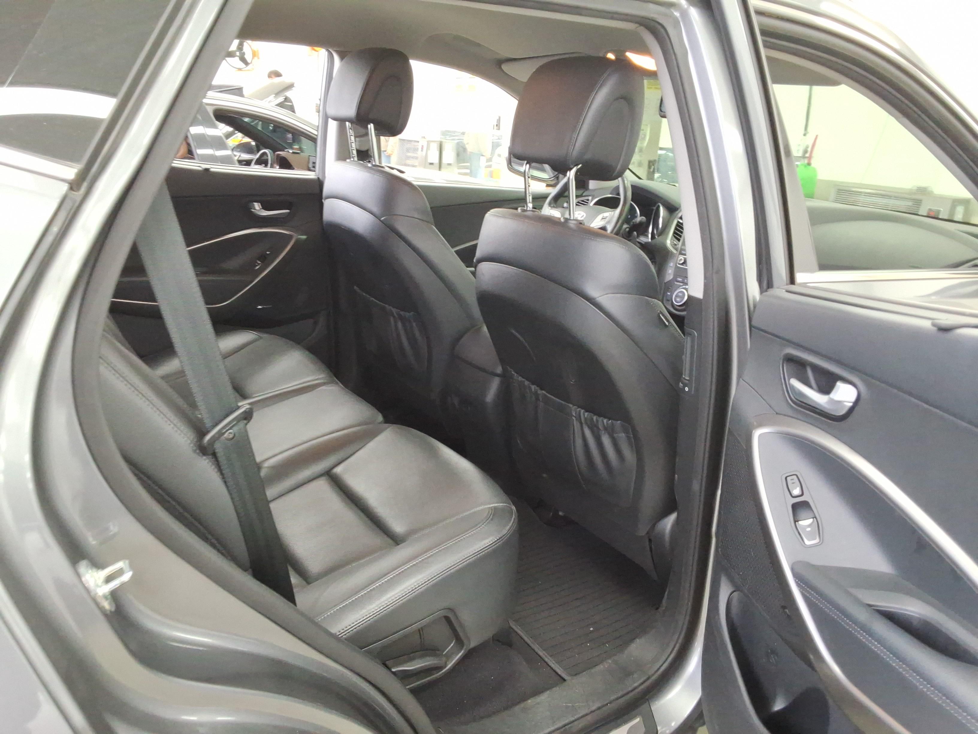 هيونداي سانتافي 2015 - صورة 13