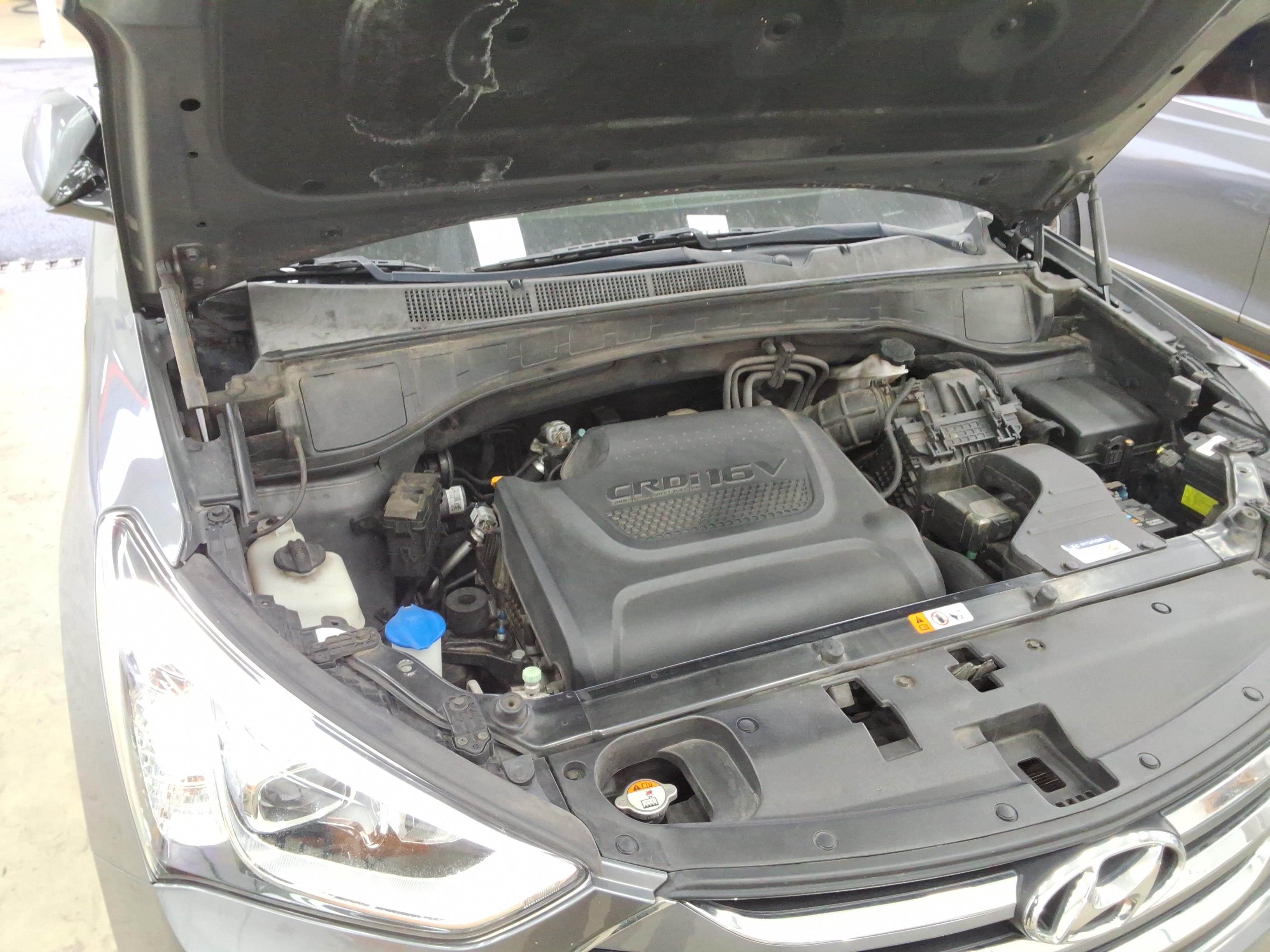 هيونداي سانتافي 2015 - صورة 16