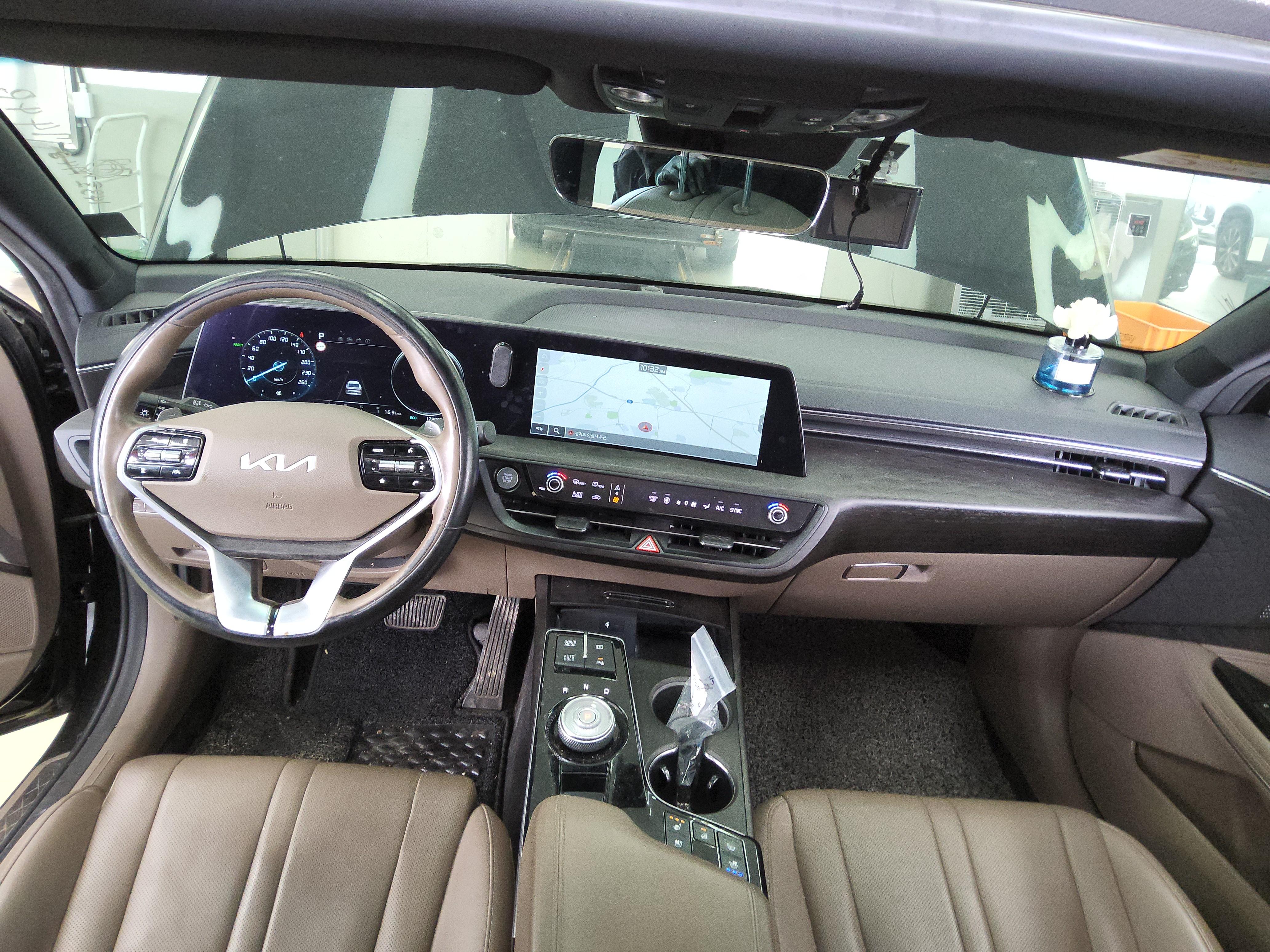 كيا K8 2022 - صورة 11