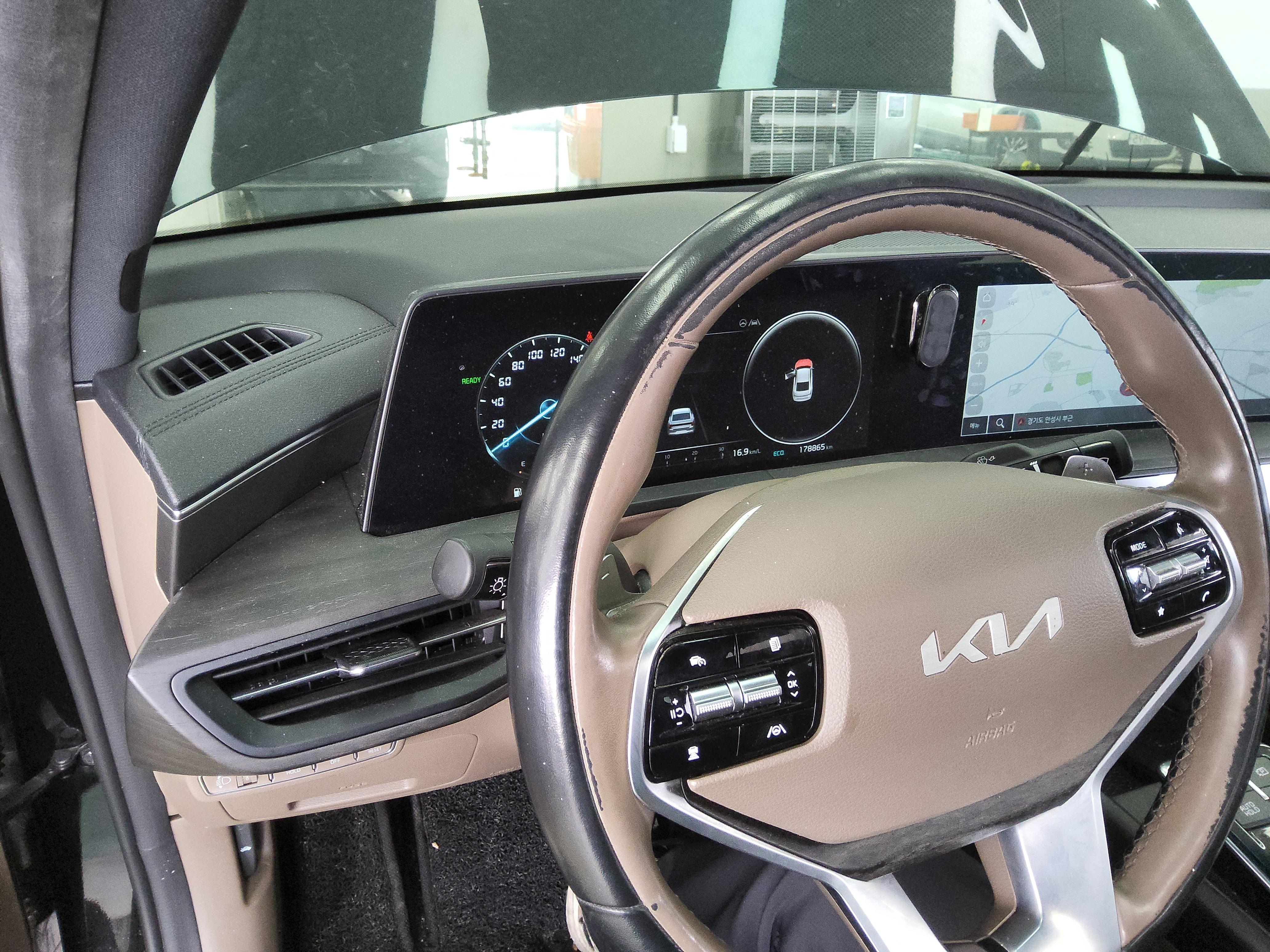 كيا K8 2022 - صورة 17