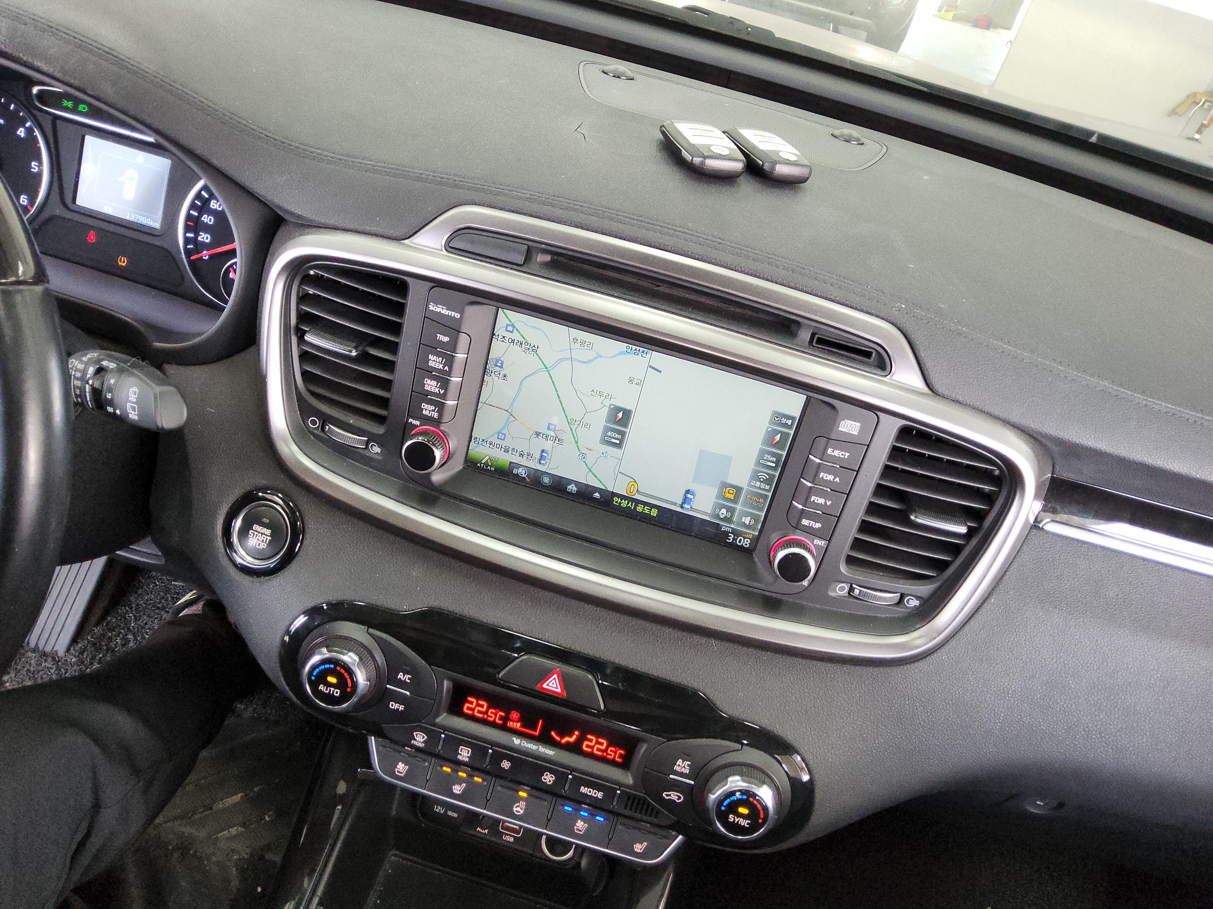 كيا سورينتو 2015 - صورة 18