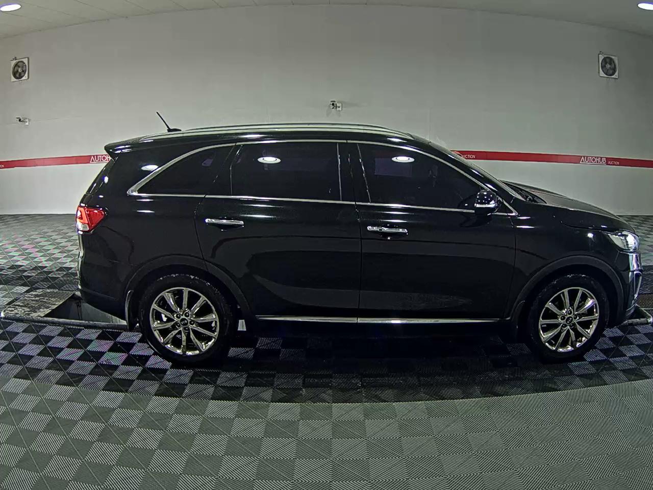 كيا سورينتو 2015 - صورة 3