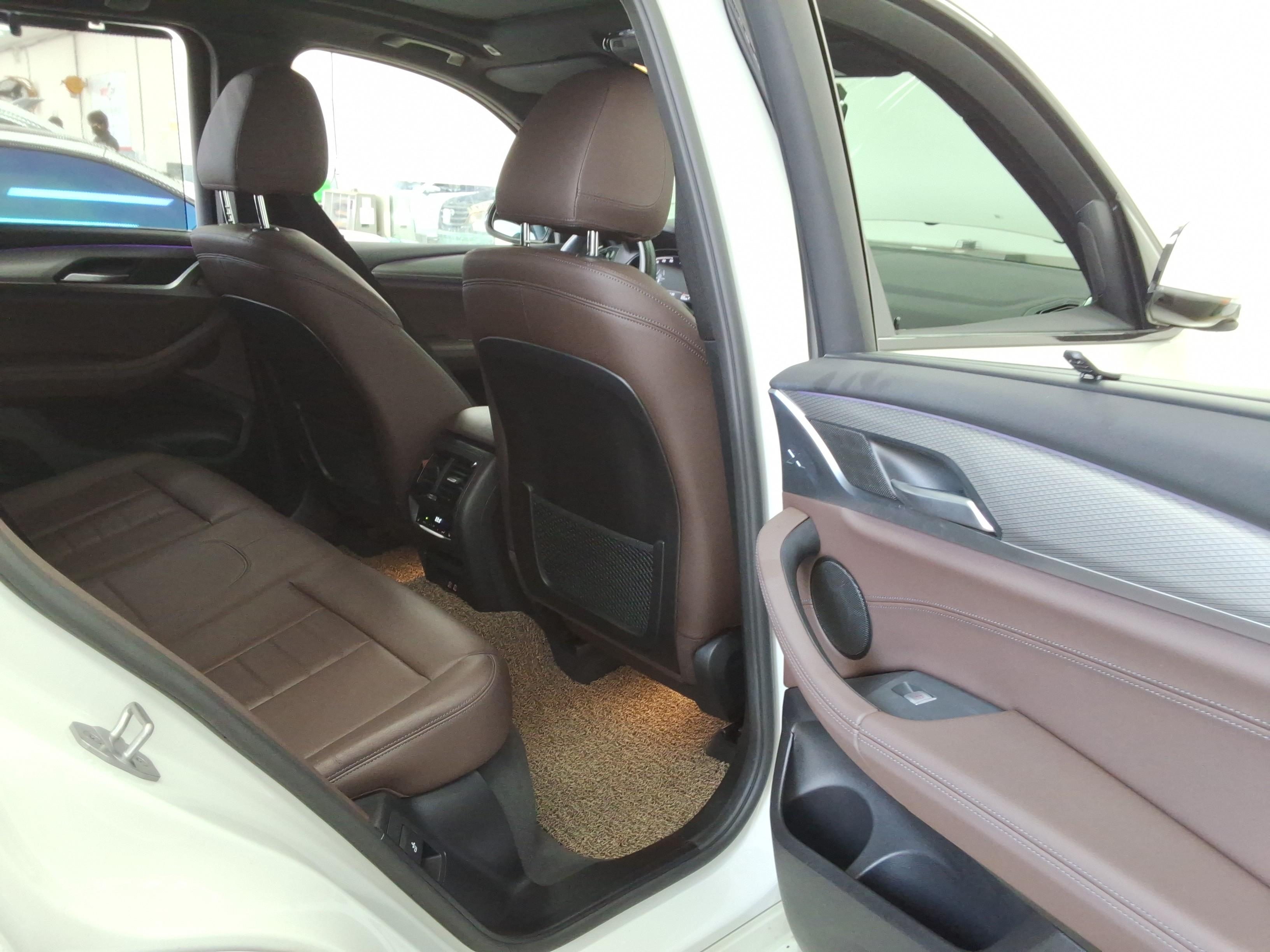 بي إم دبليو X3 2021 - صورة 11