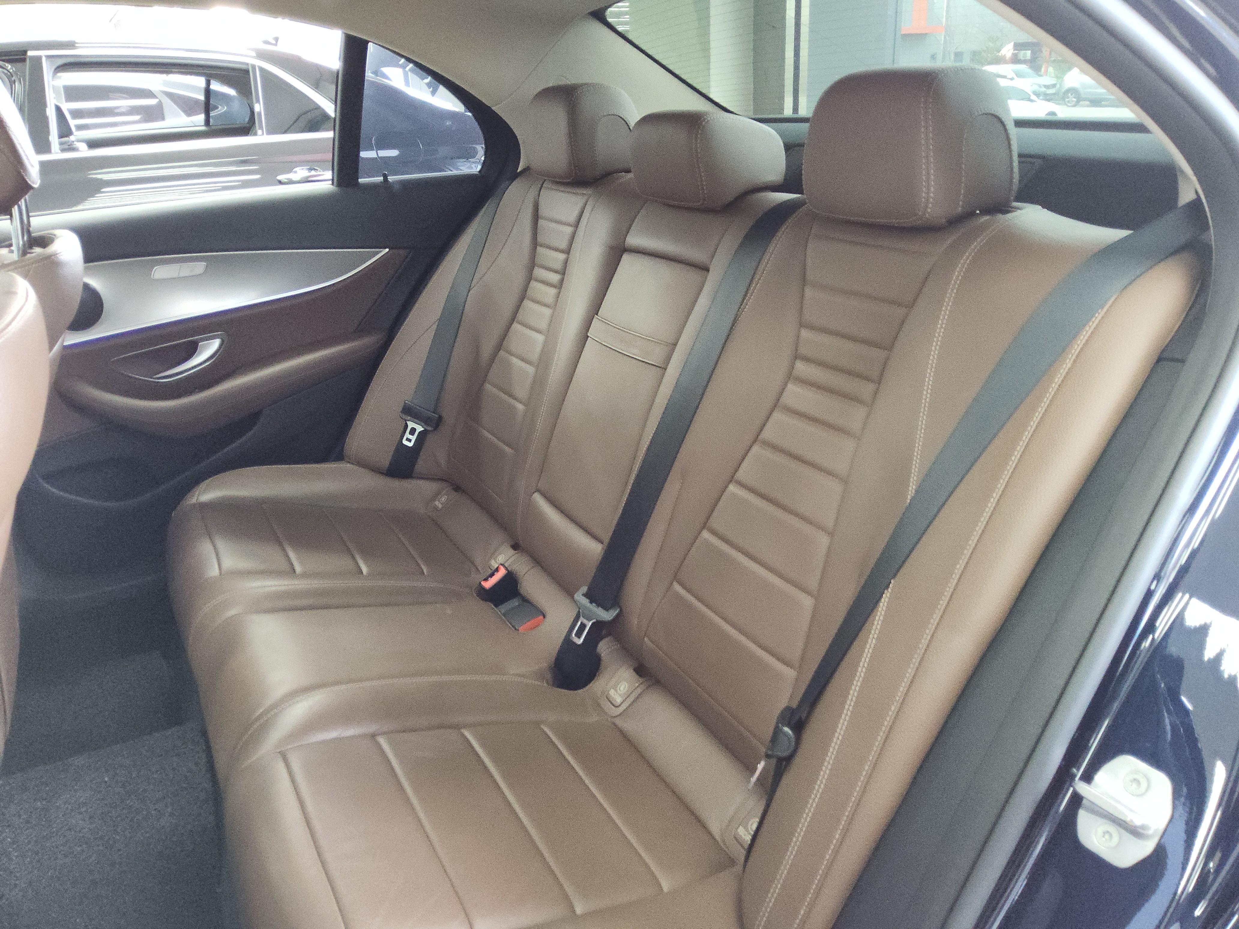 مرسيدس بنز إي كلاس 2018 - صورة 12