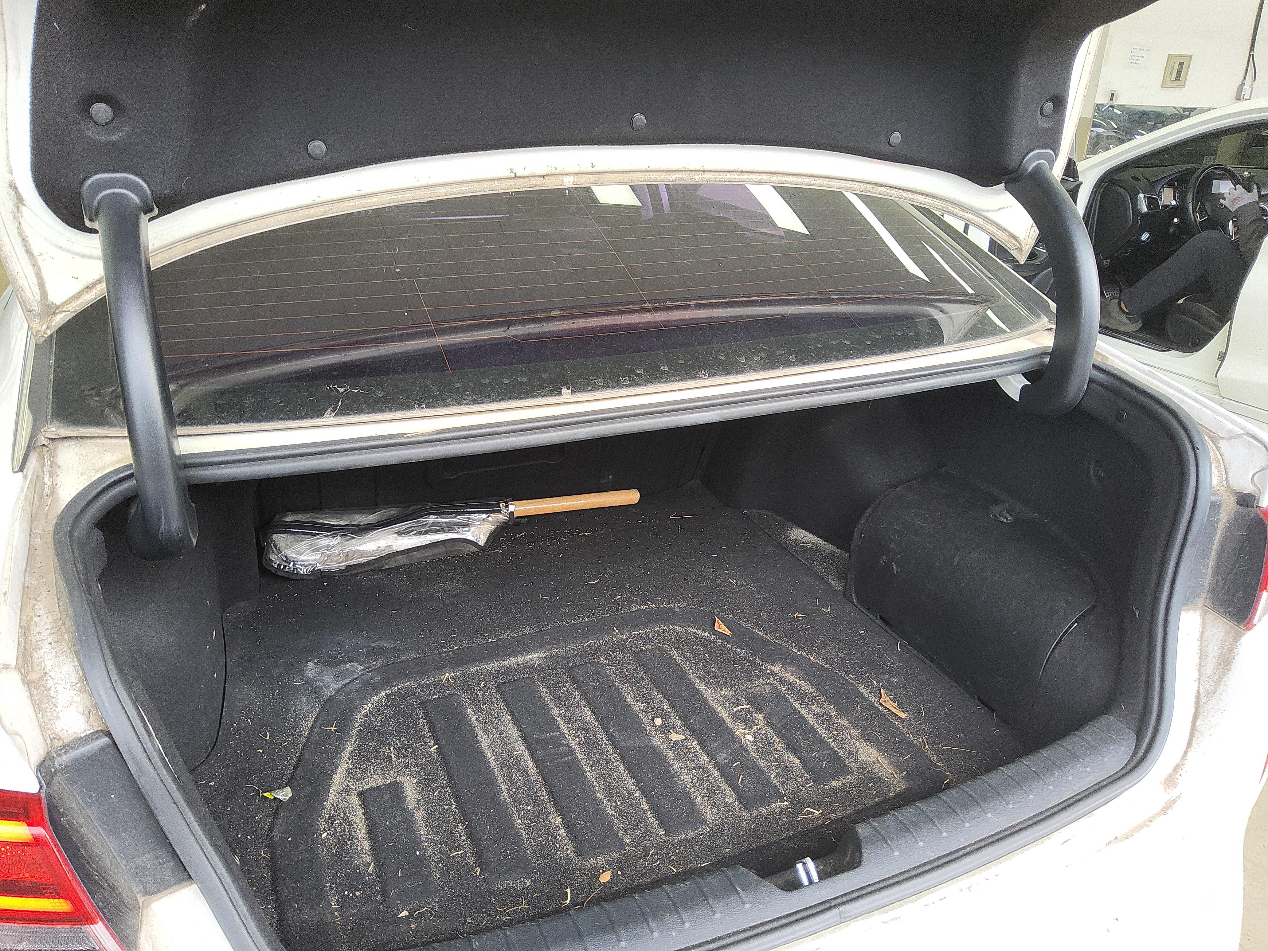 كيا K5 2017 - صورة 14