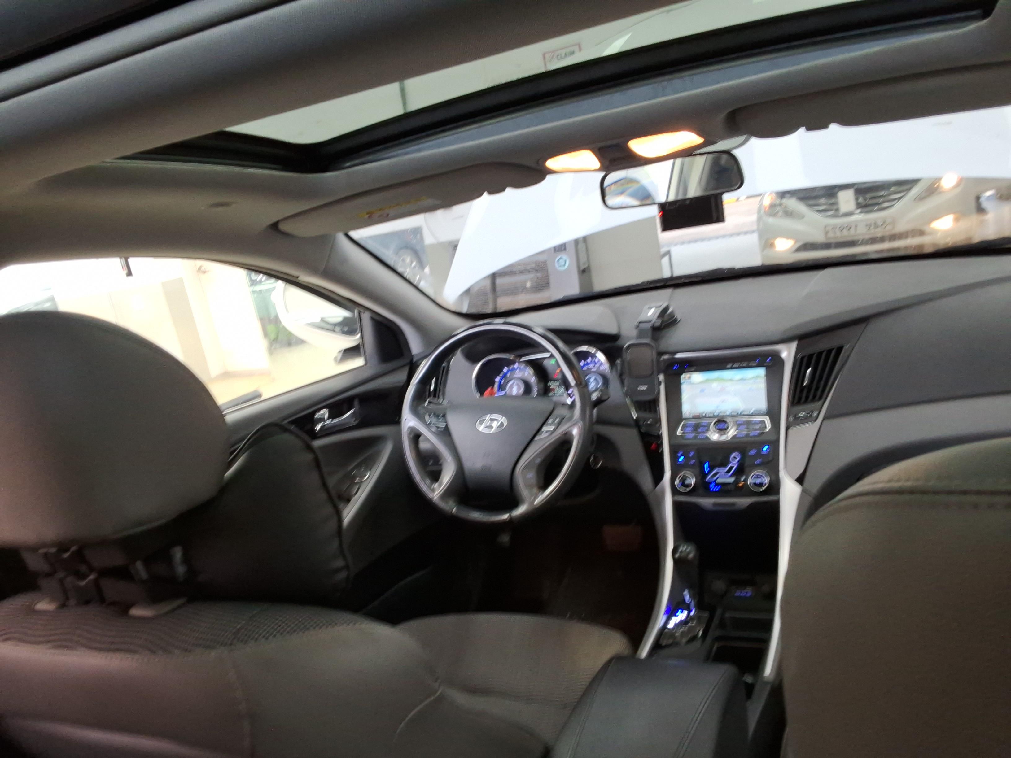 هيونداي سوناتا 2011 - صورة 13