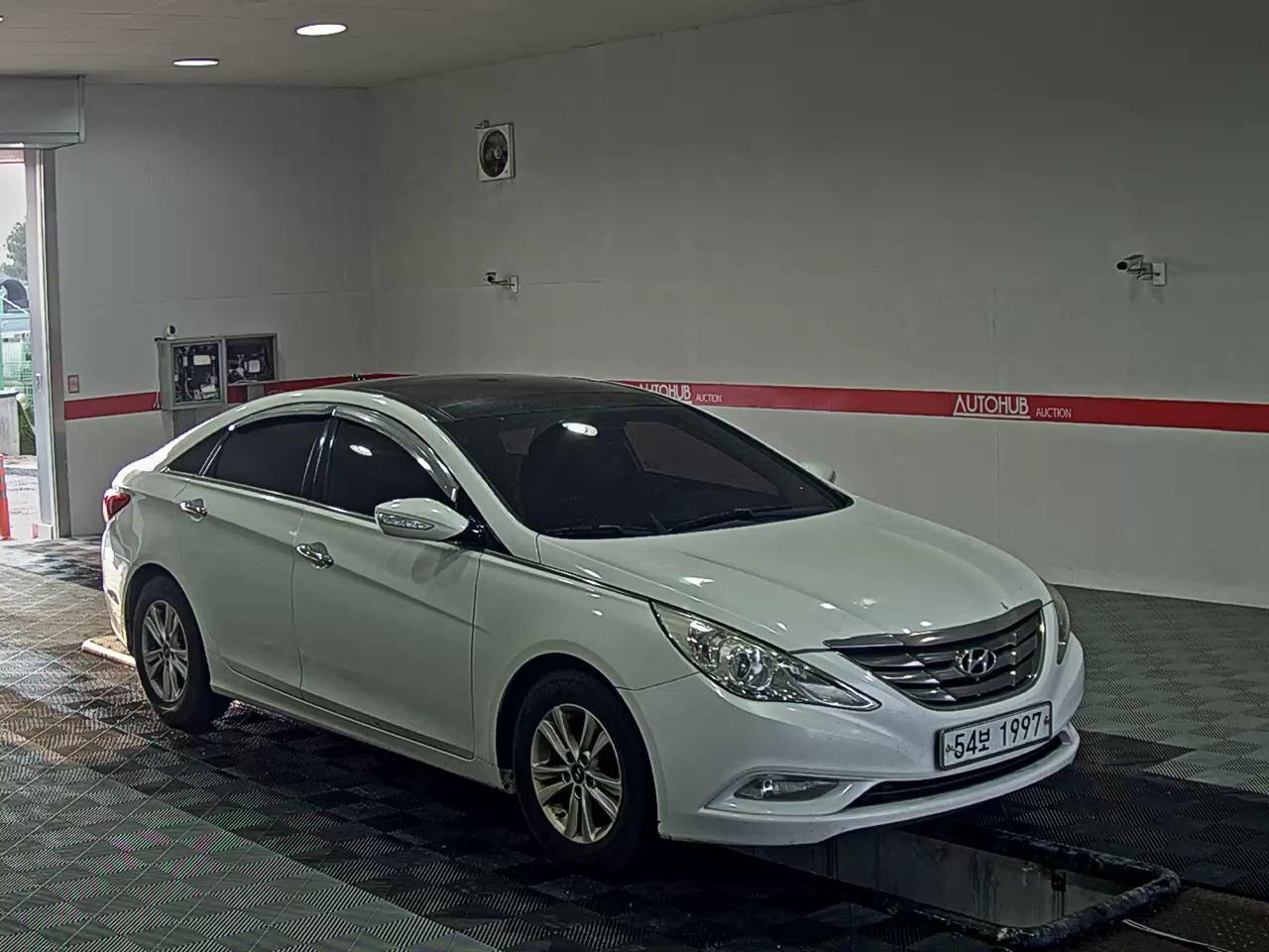 هيونداي سوناتا 2011 - صورة 2