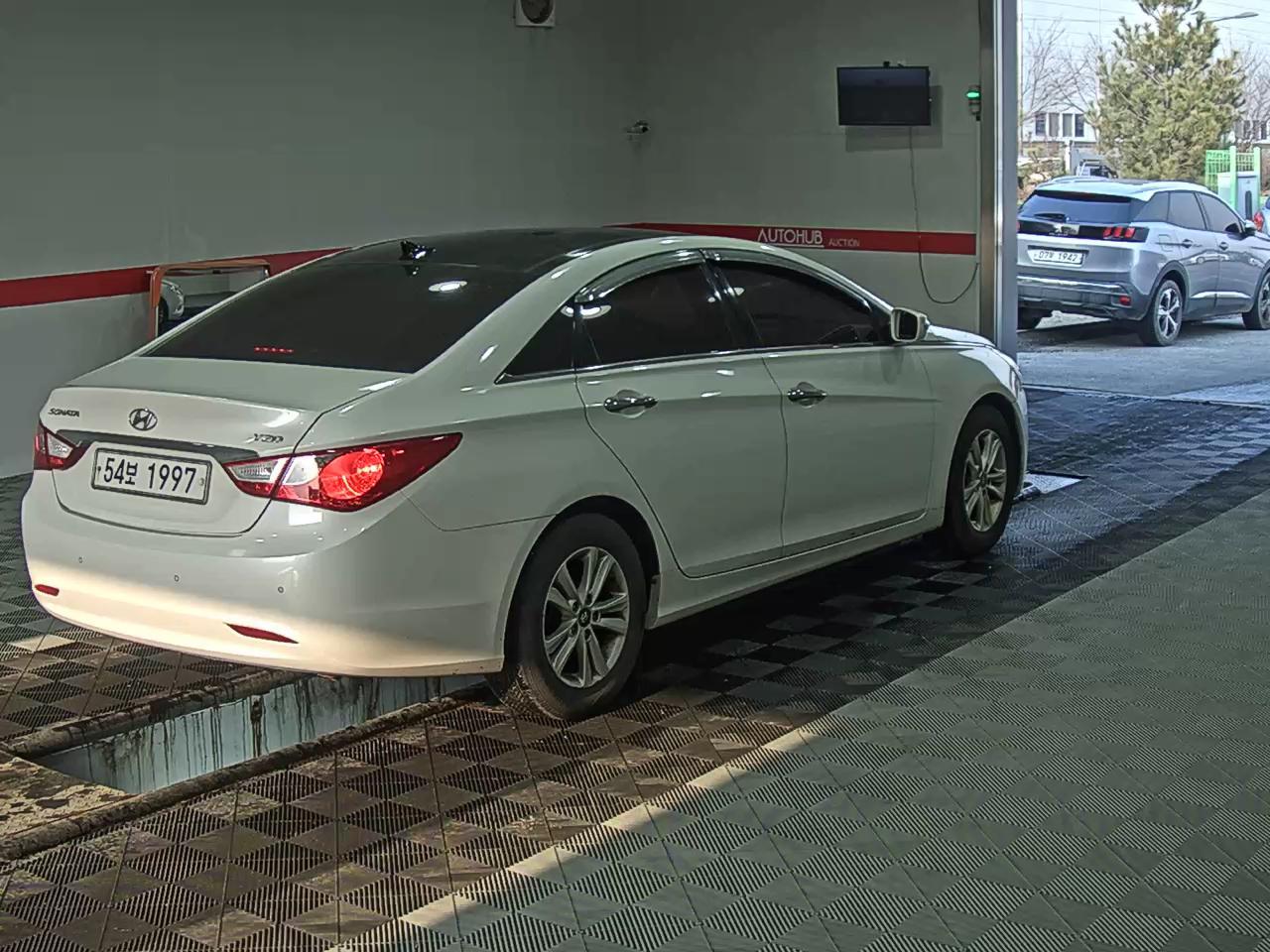 هيونداي سوناتا 2011 - صورة 4