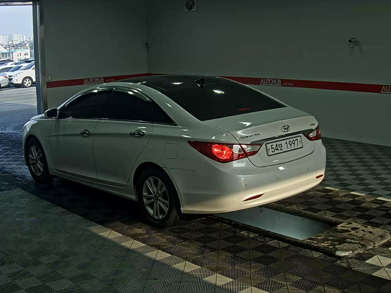 هيونداي سوناتا 2011 - صورة 5
